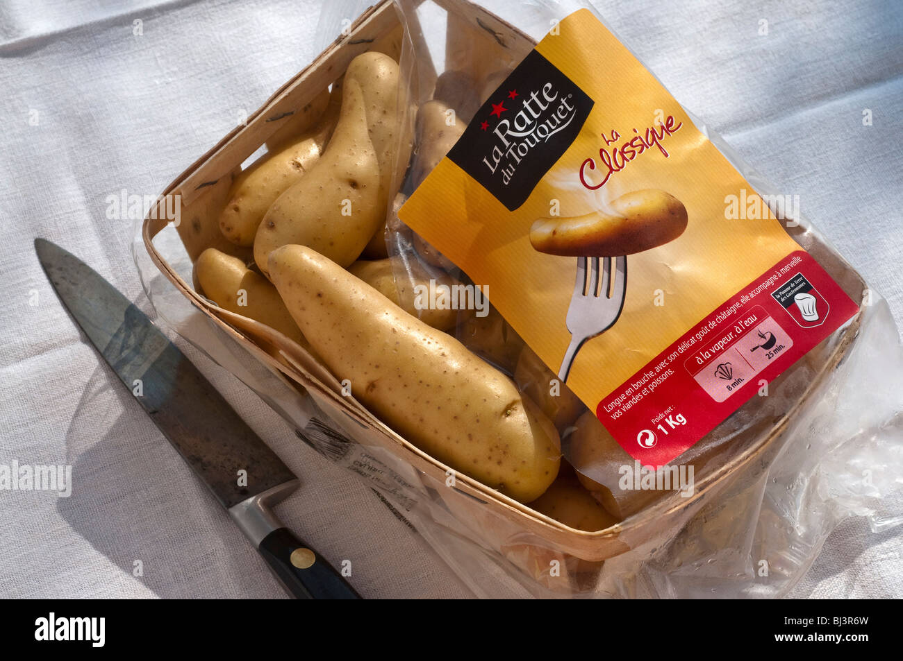 Korb mit La Ratte de Touquet Kartoffeln - Frankreich. Stockfoto