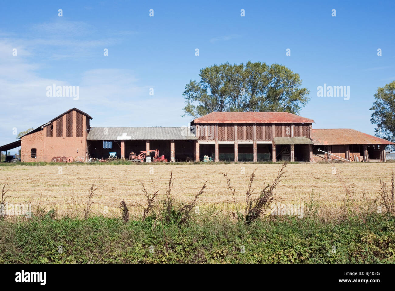 Landwirtschaftliche Gebäude - Le Grange - Pianura Padana (padan Plain) - Piemont - Italien Stockfoto