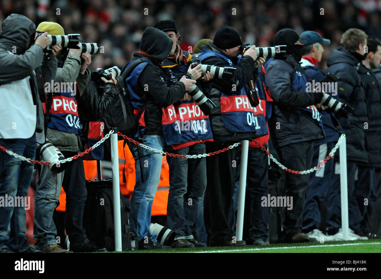 Presse Fotografen - Arsenal V Porto, UEFA Champions League Achtelfinale - Rückspiel Stockfoto