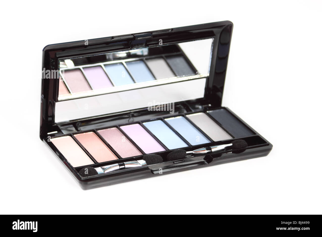 Make-up-Lidschatten auf weißem Hintergrund Stockfoto