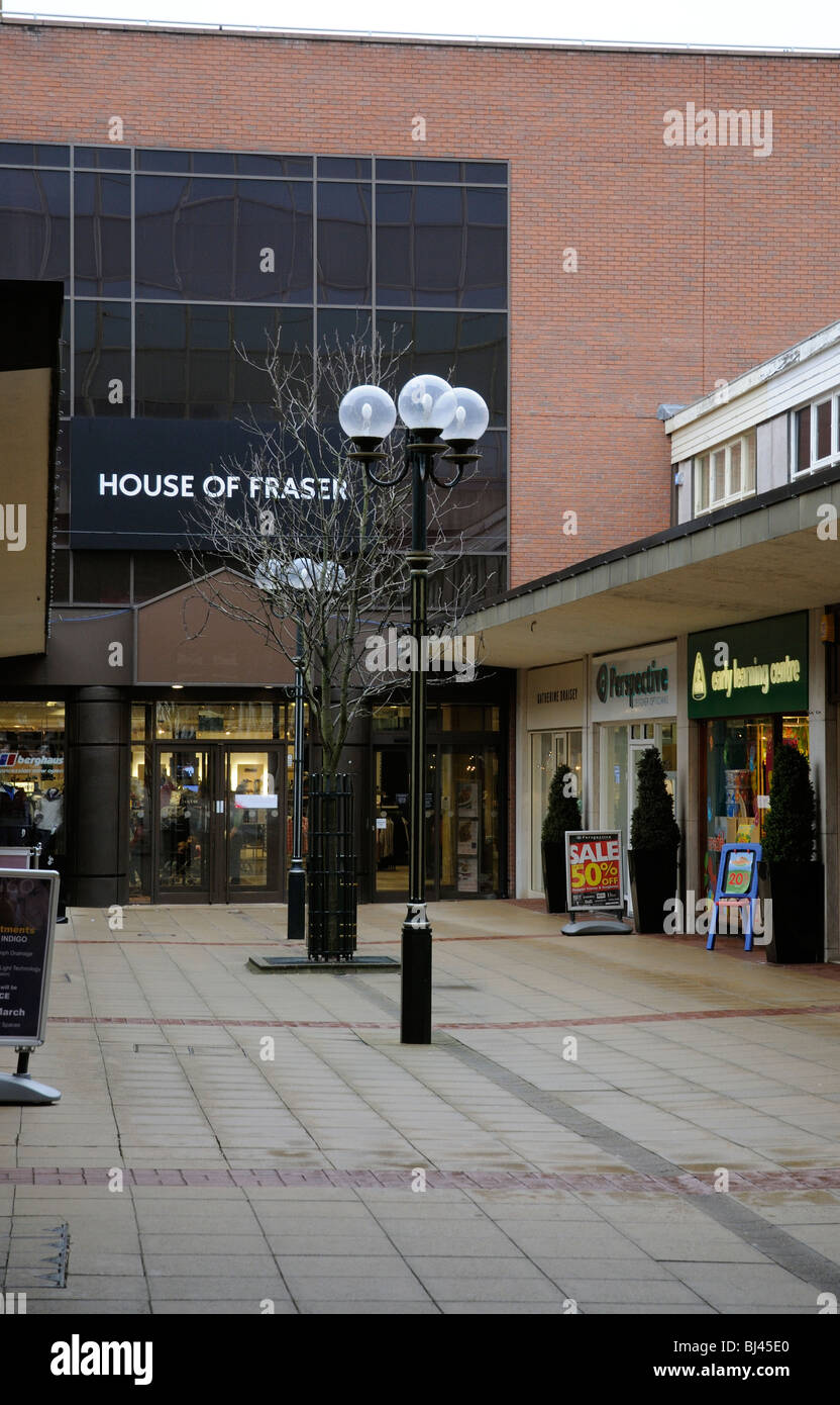Solihull Einkaufszentrum in der Nähe von Birmingham The Midlands England UK Eingang zum House of Fraser speichern Stockfoto