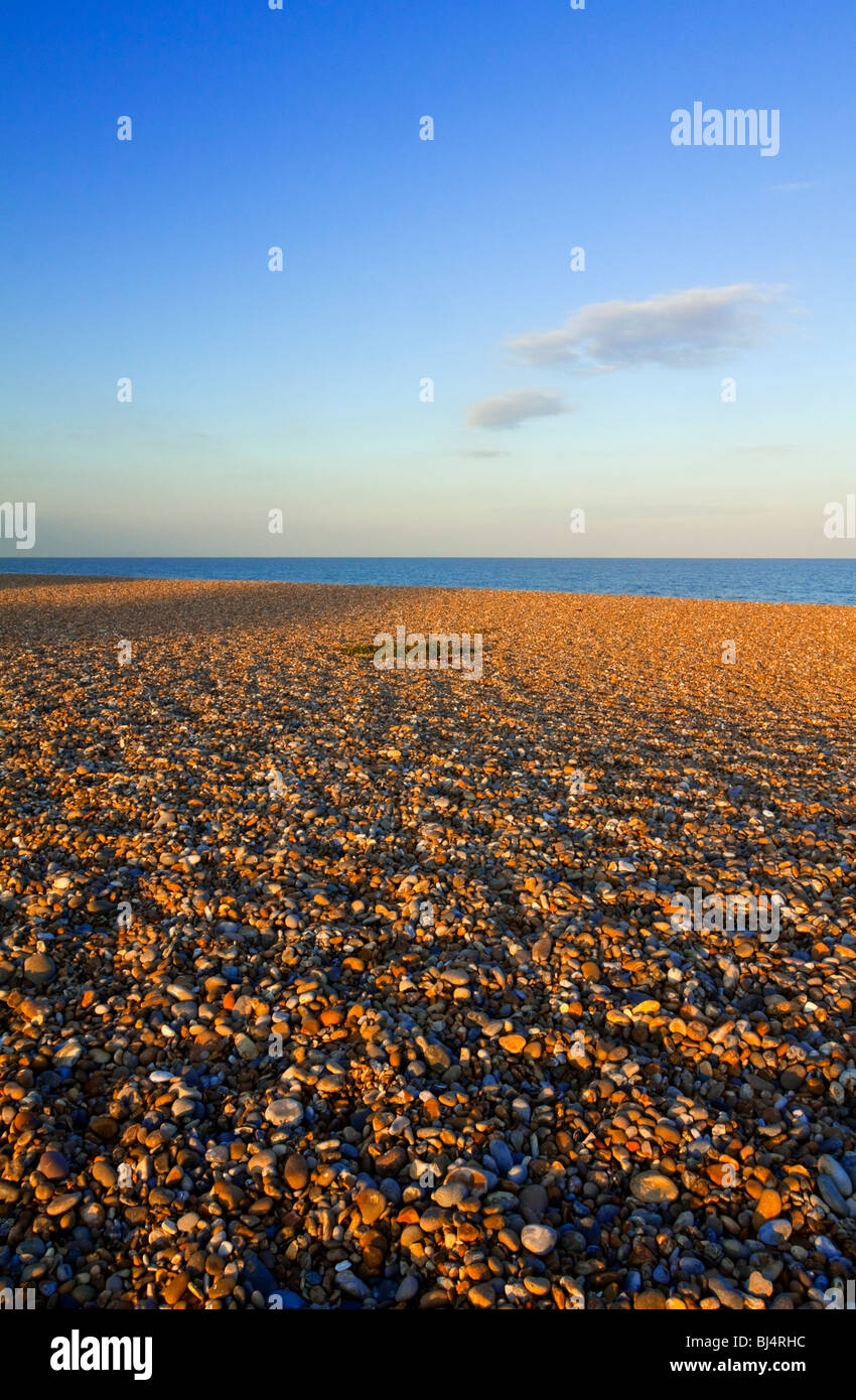 Der Strand von Aldeburgh ein Fischerdorf in Suffolk East Anglia England UK einst die Heimat des Komponisten Benjamin Britten Stockfoto