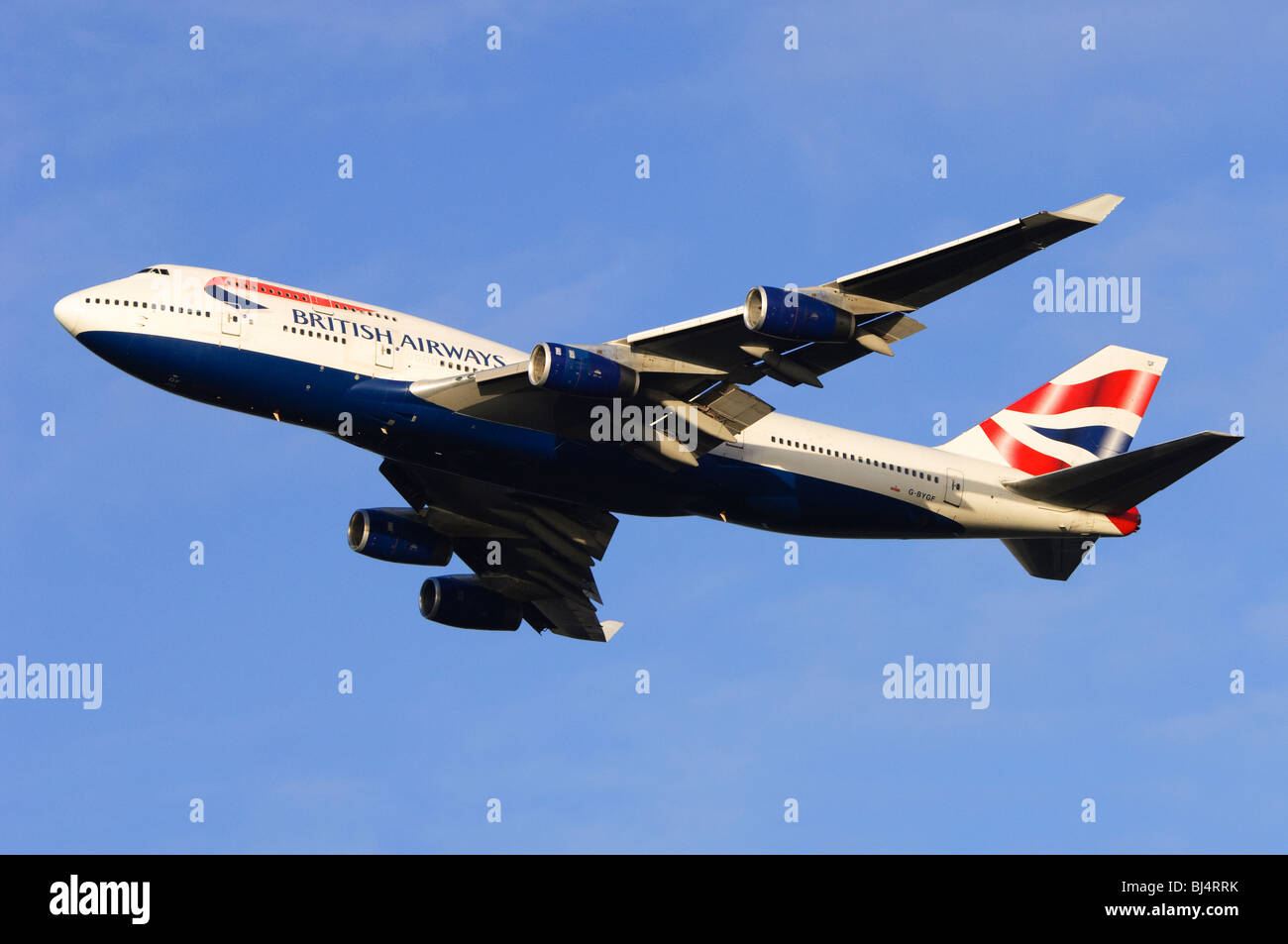 Boeing 747 betrieben von British Airways klettern Sie aus nehmen Sie am Flughafen London Heathrow Stockfoto