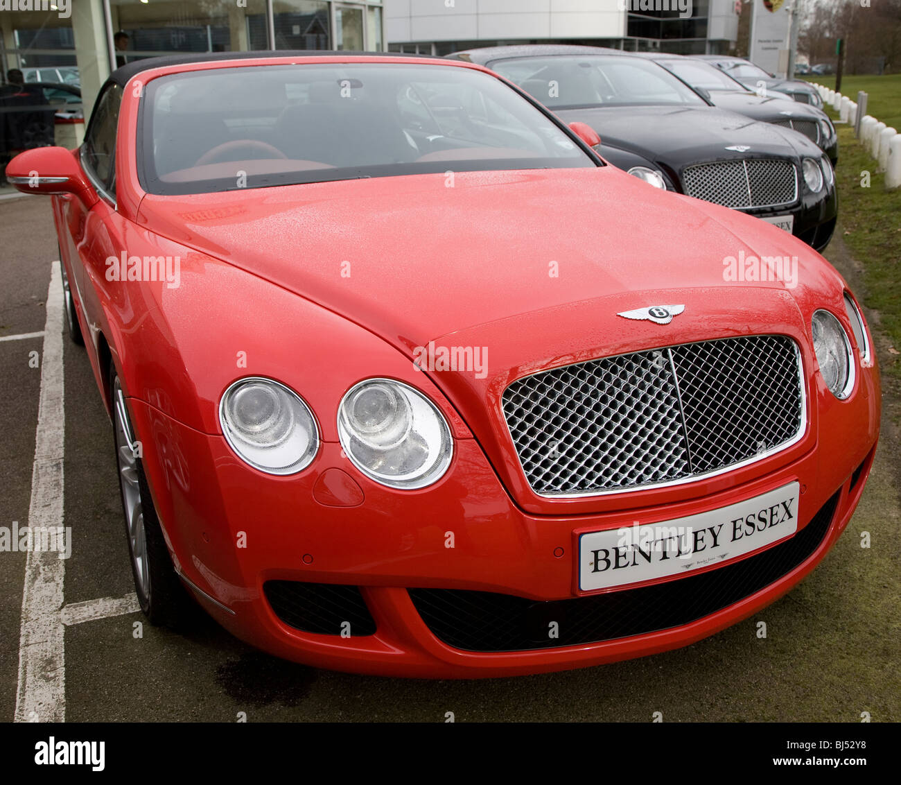 Neuer Bentley Autos Verkauf Vorplatz Stockfoto