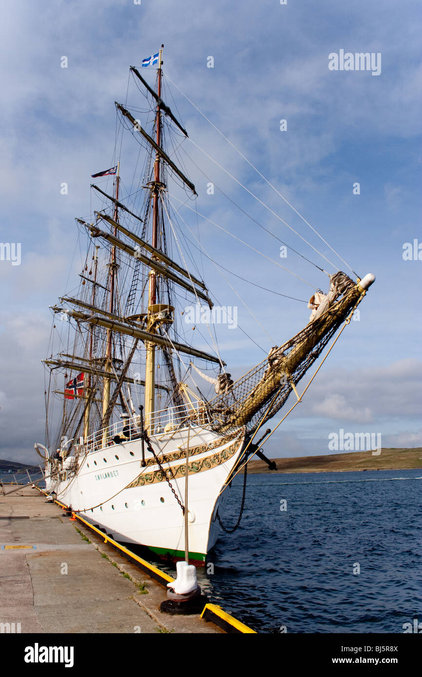 Voll-in Ordnung gebracht Segel Schiff im Hafen von Lerwick. Stockfoto