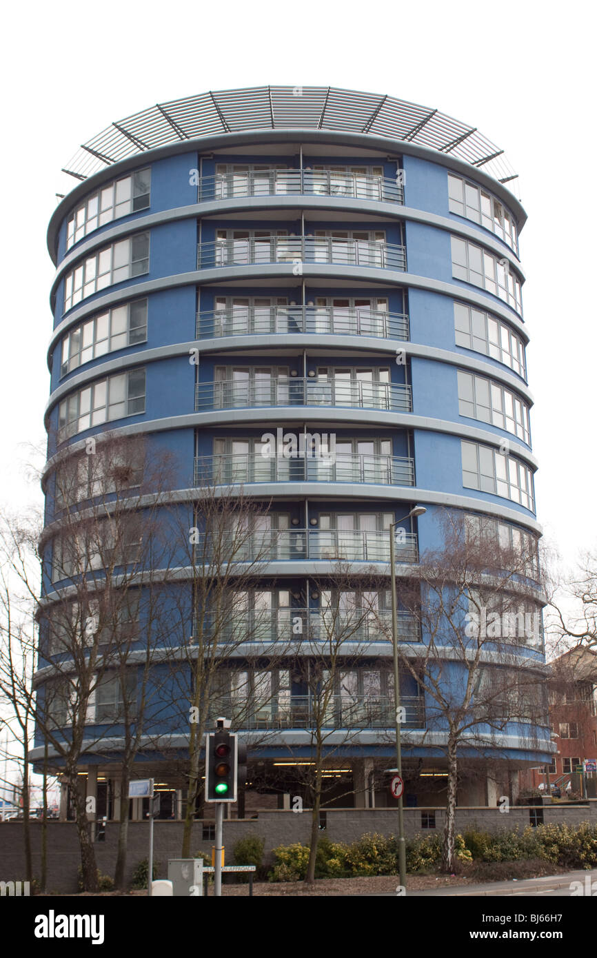 Moderne Wohnblocks in Woking Stockfoto