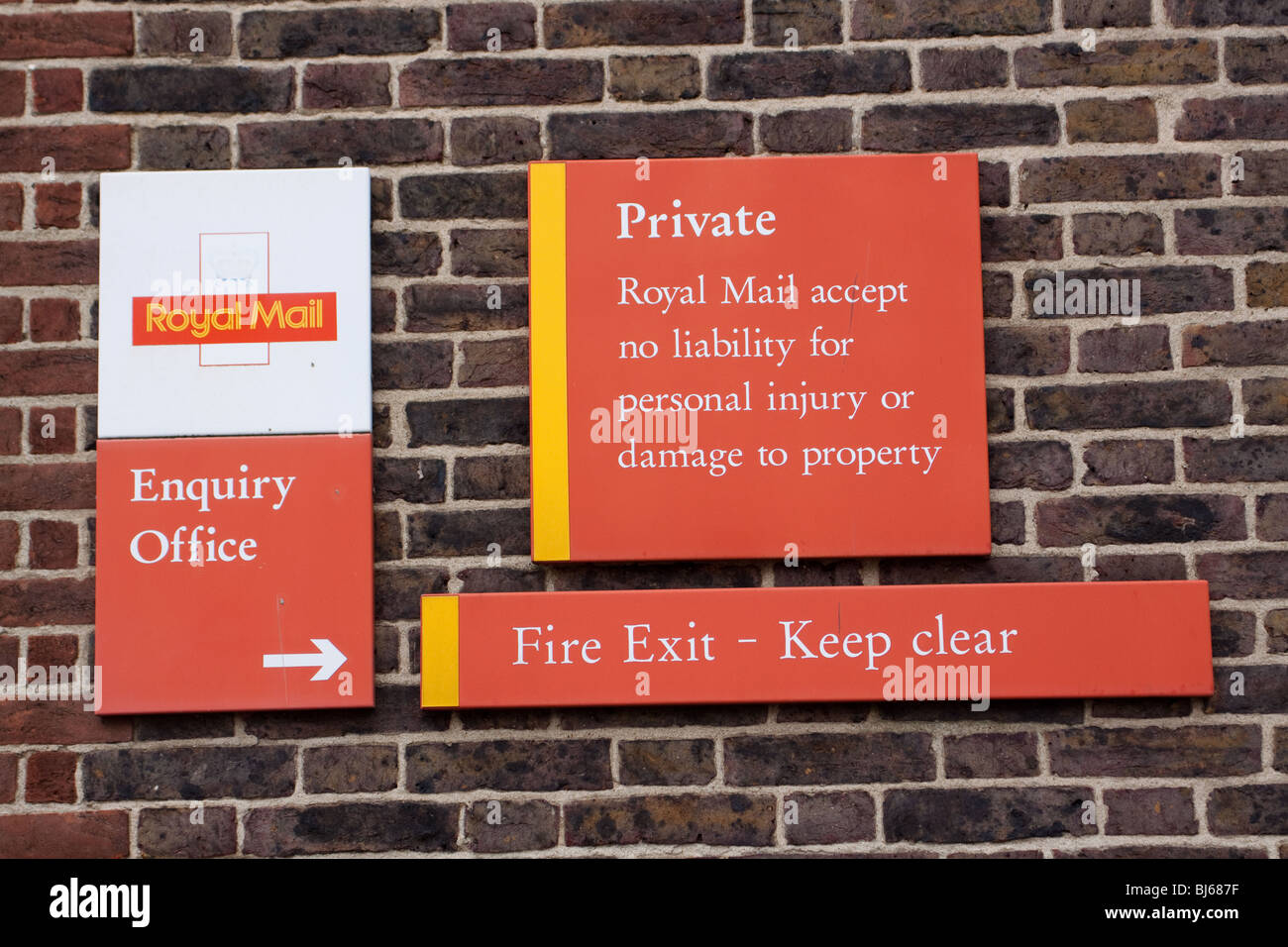 Woking Royal Mail Anfrage Büro Stockfoto