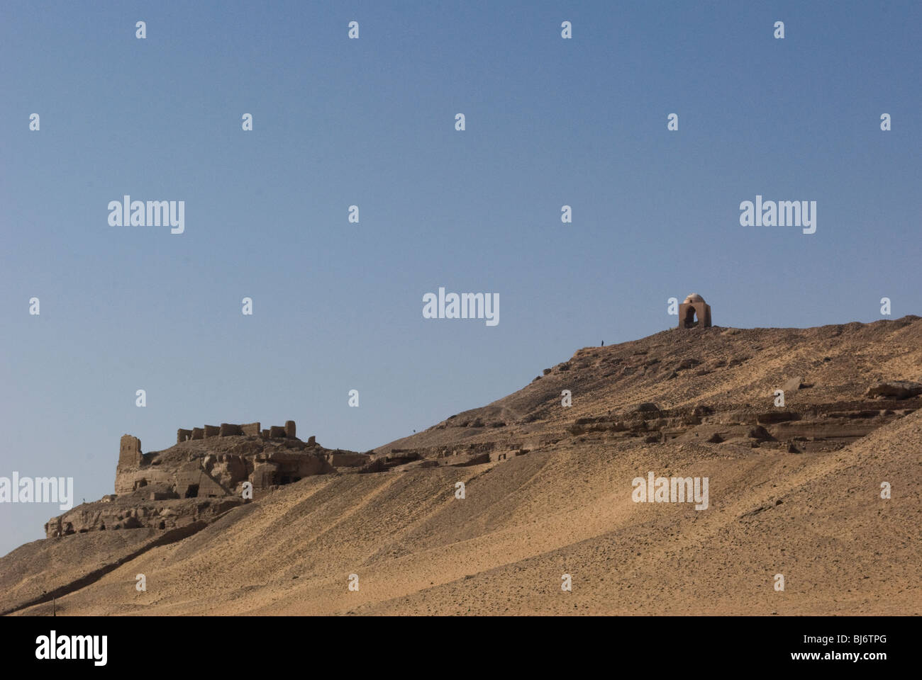 Einem Hügel mit Blick auf den Nil bei Assuan, Ägypten, Afrika. Stockfoto