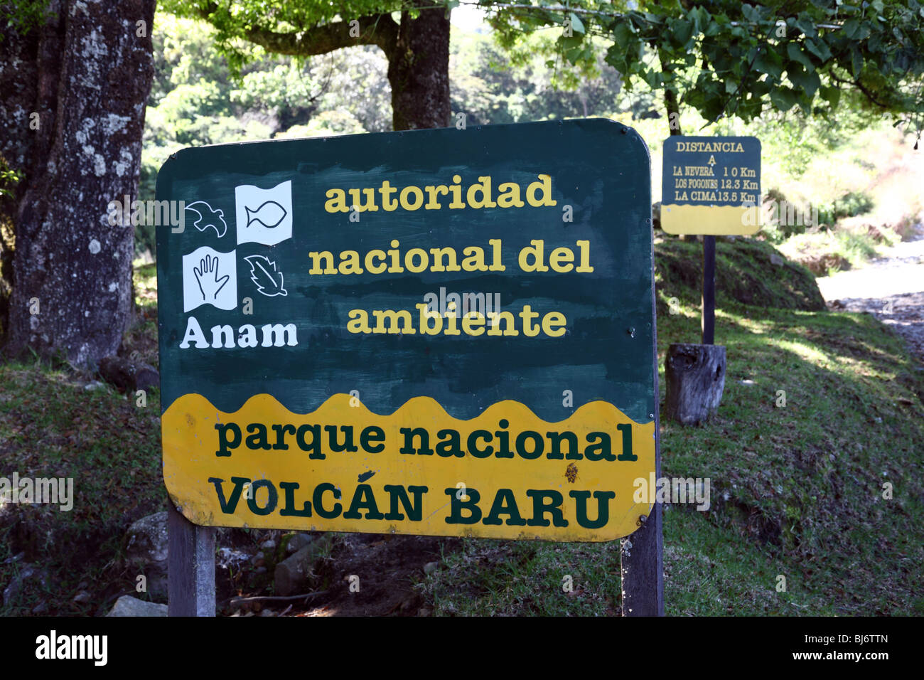 ANAM-Schild am Eingang zum Nationalpark Volcan Baru, in der Nähe von Boquete, Chiriqui, Panama Stockfoto