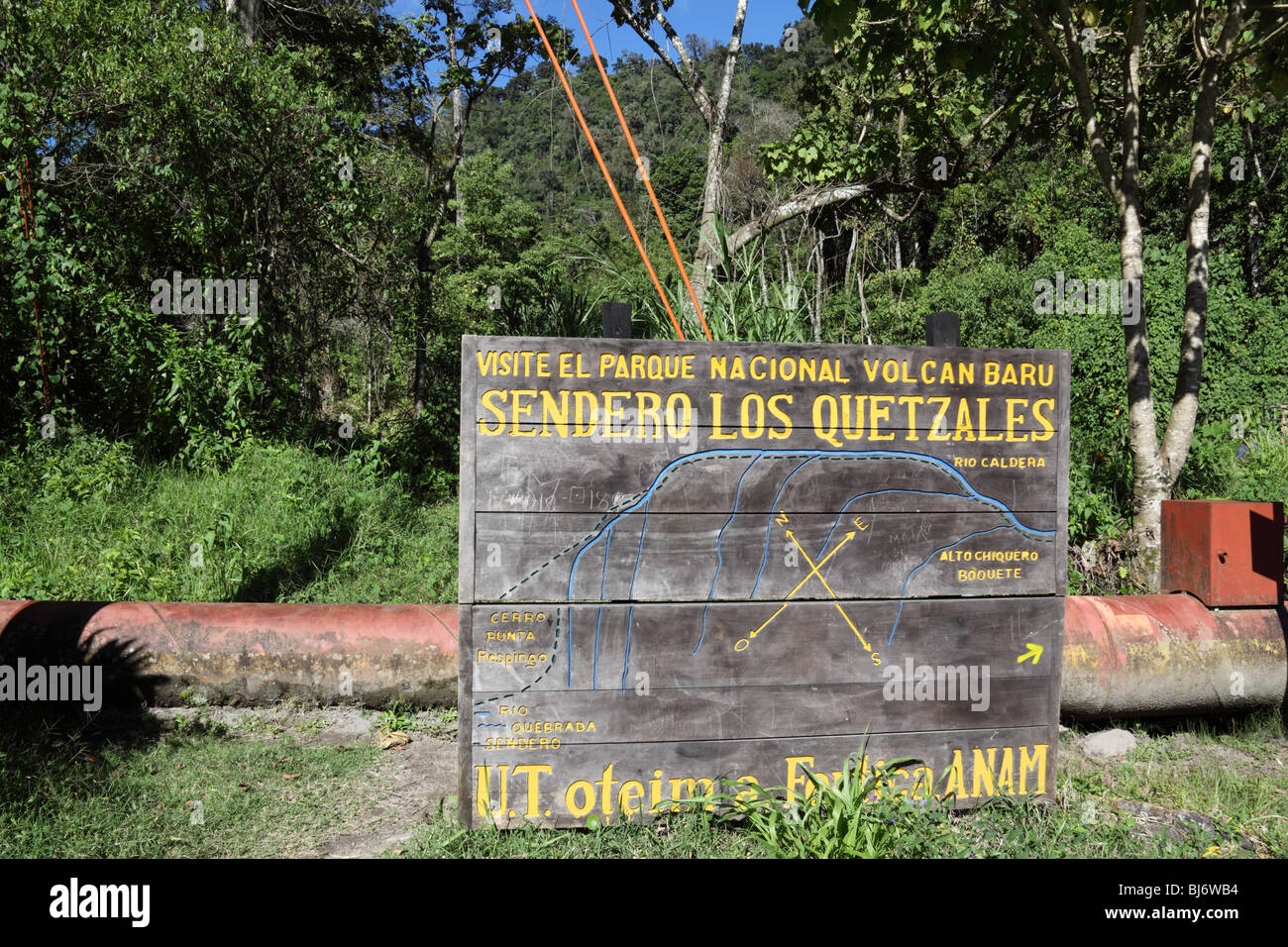 ANAM Schild am Beginn der Quetzal Trail, Volcan Baru National Park, in der Nähe von Boquete, Chiriqui, Panama Stockfoto