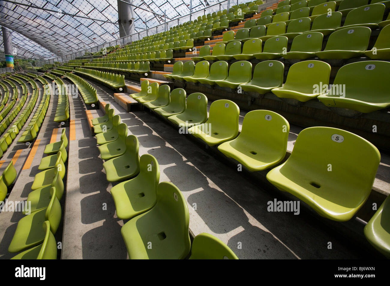 Frei Otto spannte Strukturen für die Olympischen Spiele in München 72. Olympic Stadium und Park. München Stockfoto