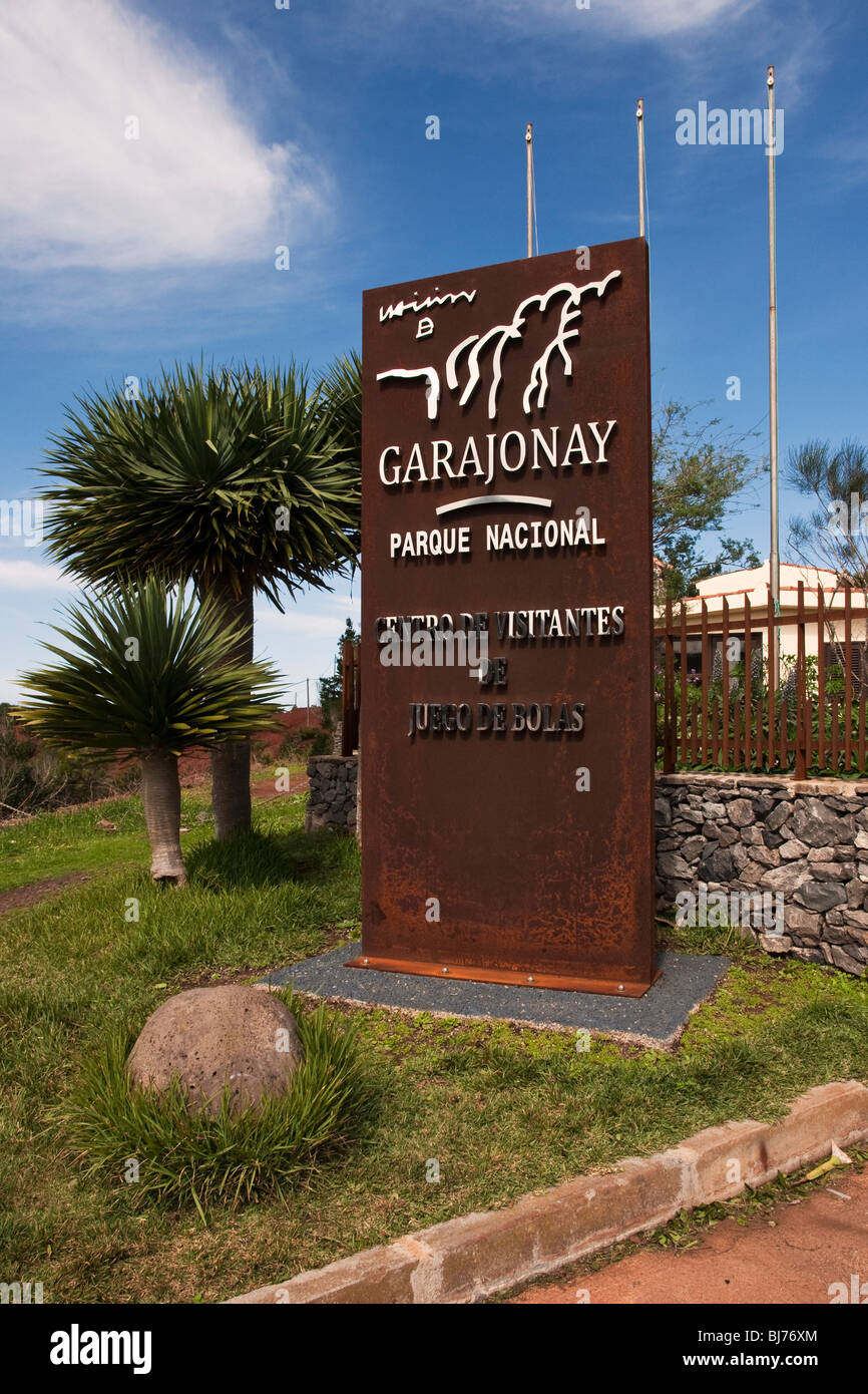 Das Schild am Eingang zum Besucherzentrum für den Garajonay National Park, La Gomera. Stockfoto