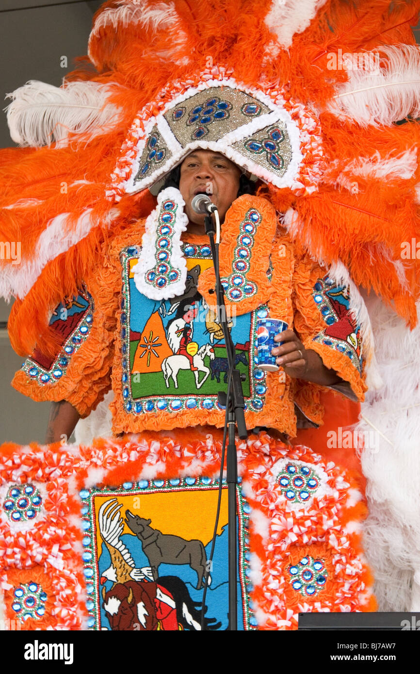 Fasching Indianer beim New Orleans Jazz & Heritage Festival. Stockfoto