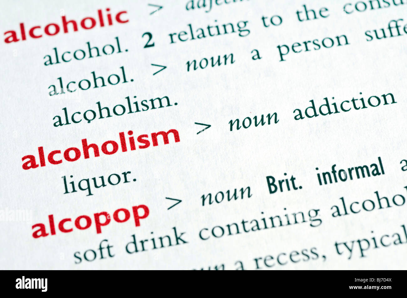 Wörterbuch-Definition des Wortes "Alkoholismus" Stockfoto