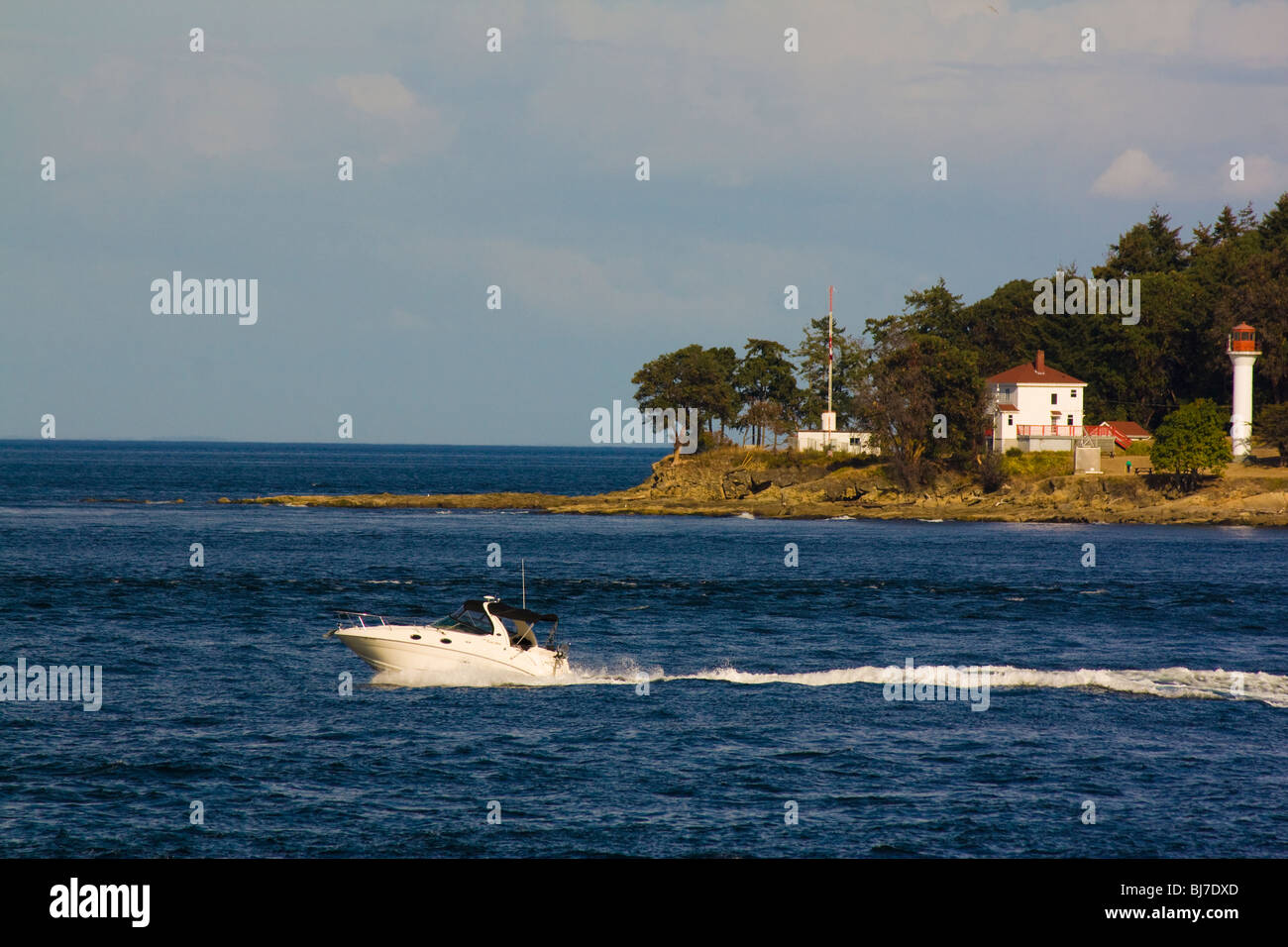 Motorboot beginnt von Galiano Island Stockfoto