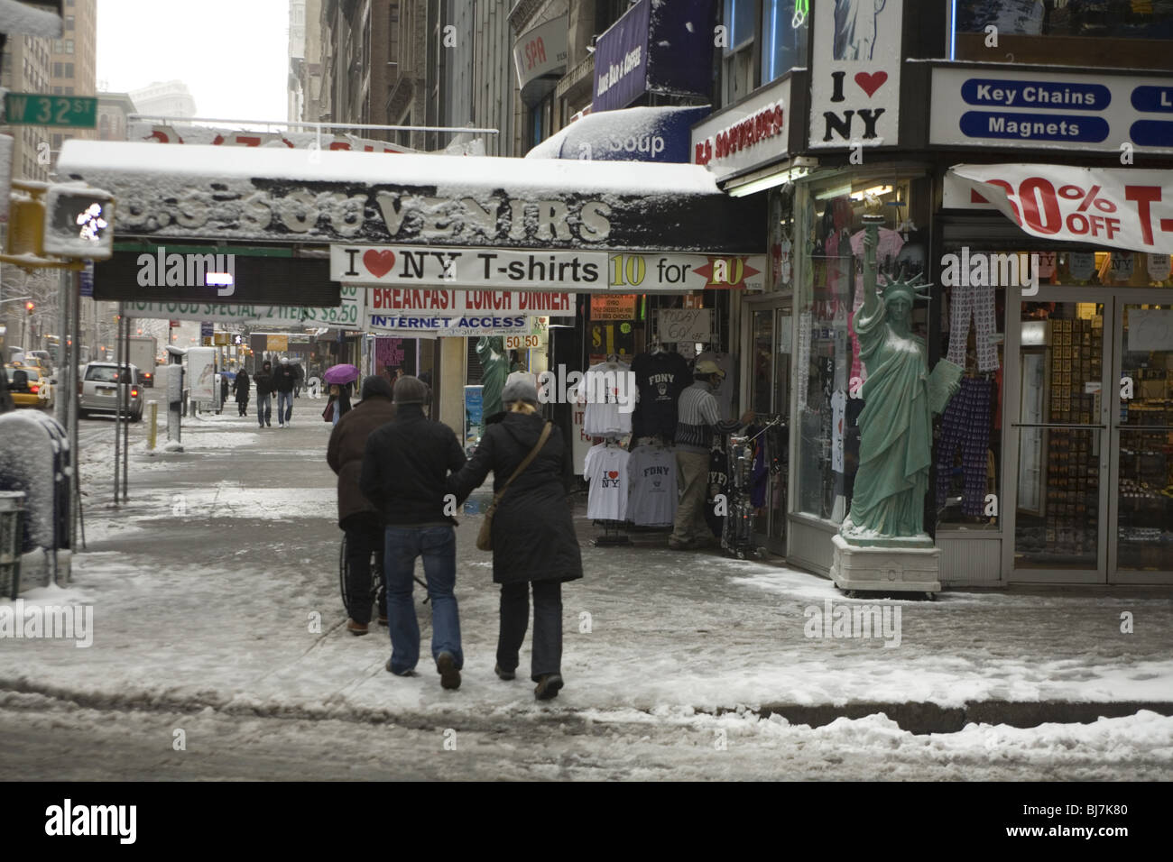NY-Souvenir-Shop am 5th Avenue und der 32nd Street in Manhattan, NYC Stockfoto