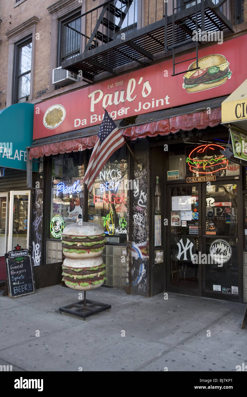 Pauls Burger Joint an 2nd Ave und San Marco Platz im East Village in New York City Stockfoto