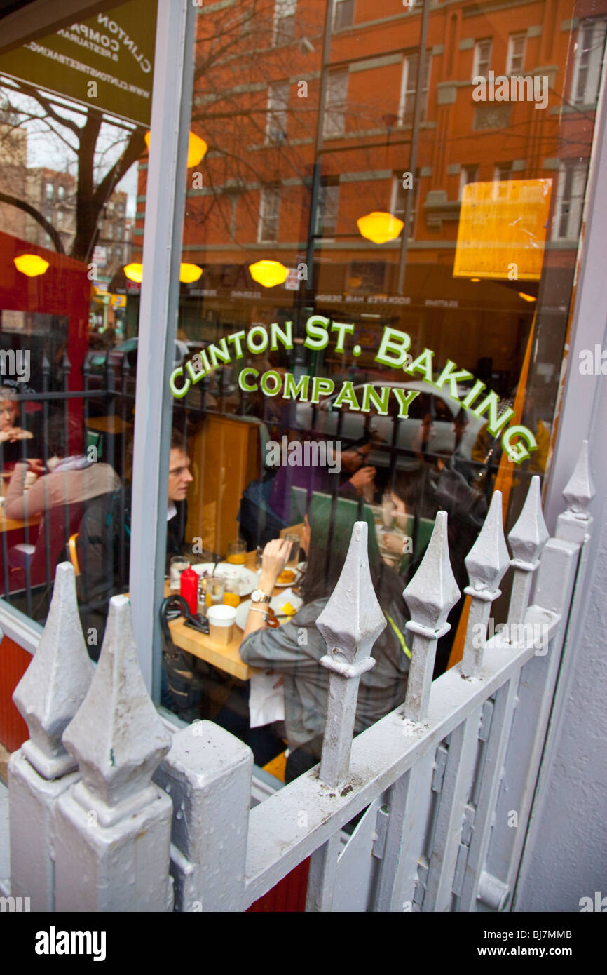 Brunch im Clinton St Backen Unternehmen in der Lower East Side, Manhattan, New York Stockfoto