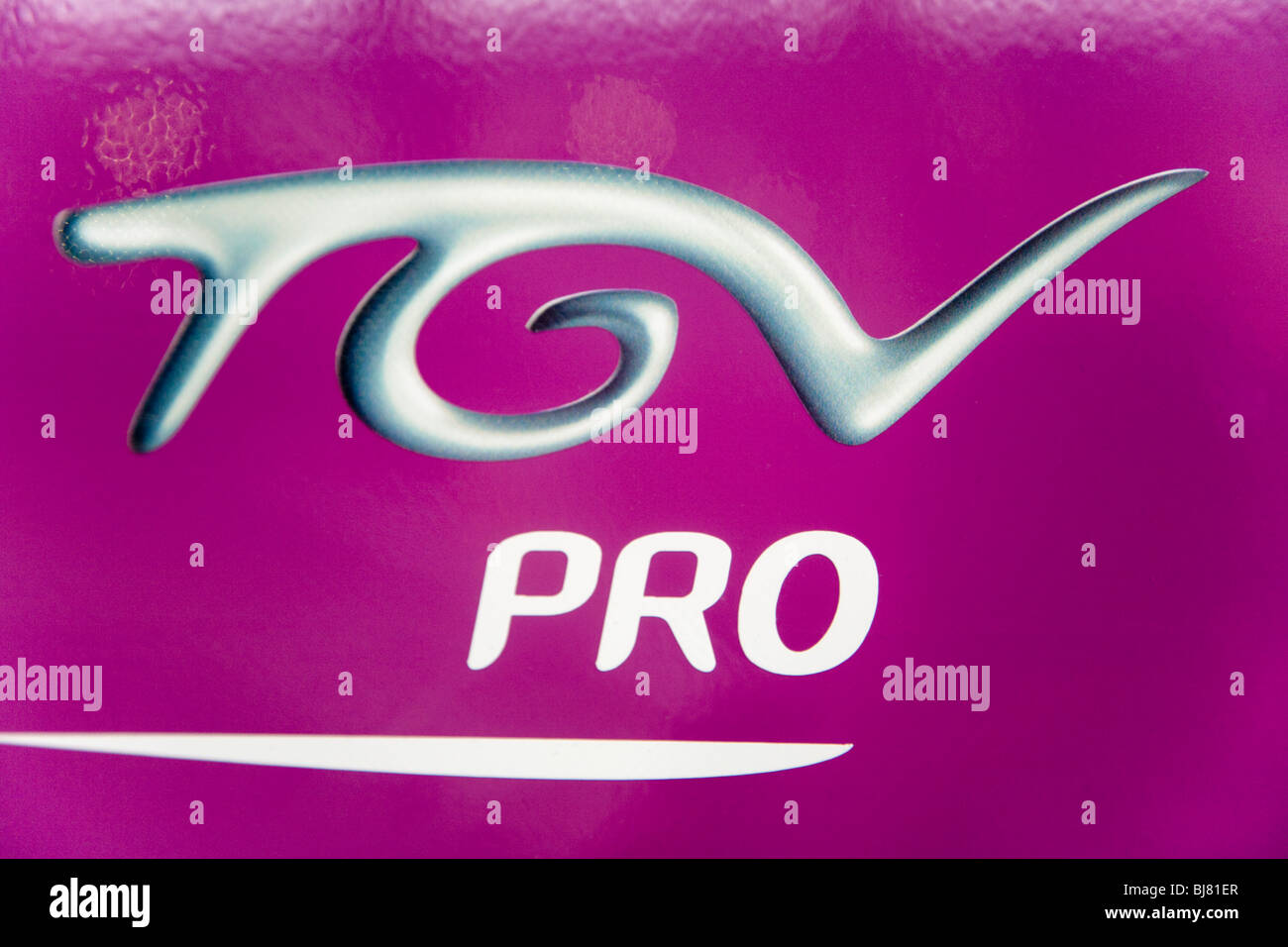 TGV Pro – was bedeutet "High-Speed Train" – CI / Ident / Logo / Symbol auf der Seite eines französischen Bahn Wagen in Frankreich Stockfoto
