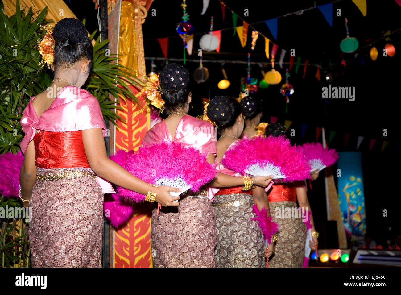 Thai Tänzerinnen in Phuket Stockfoto