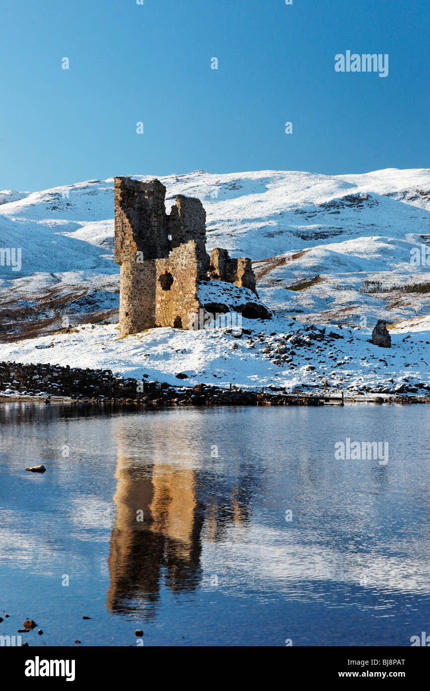 Ardvreck Castle neben Loch Assynt, Assynt, Sutherland, Schottland. Stockfoto