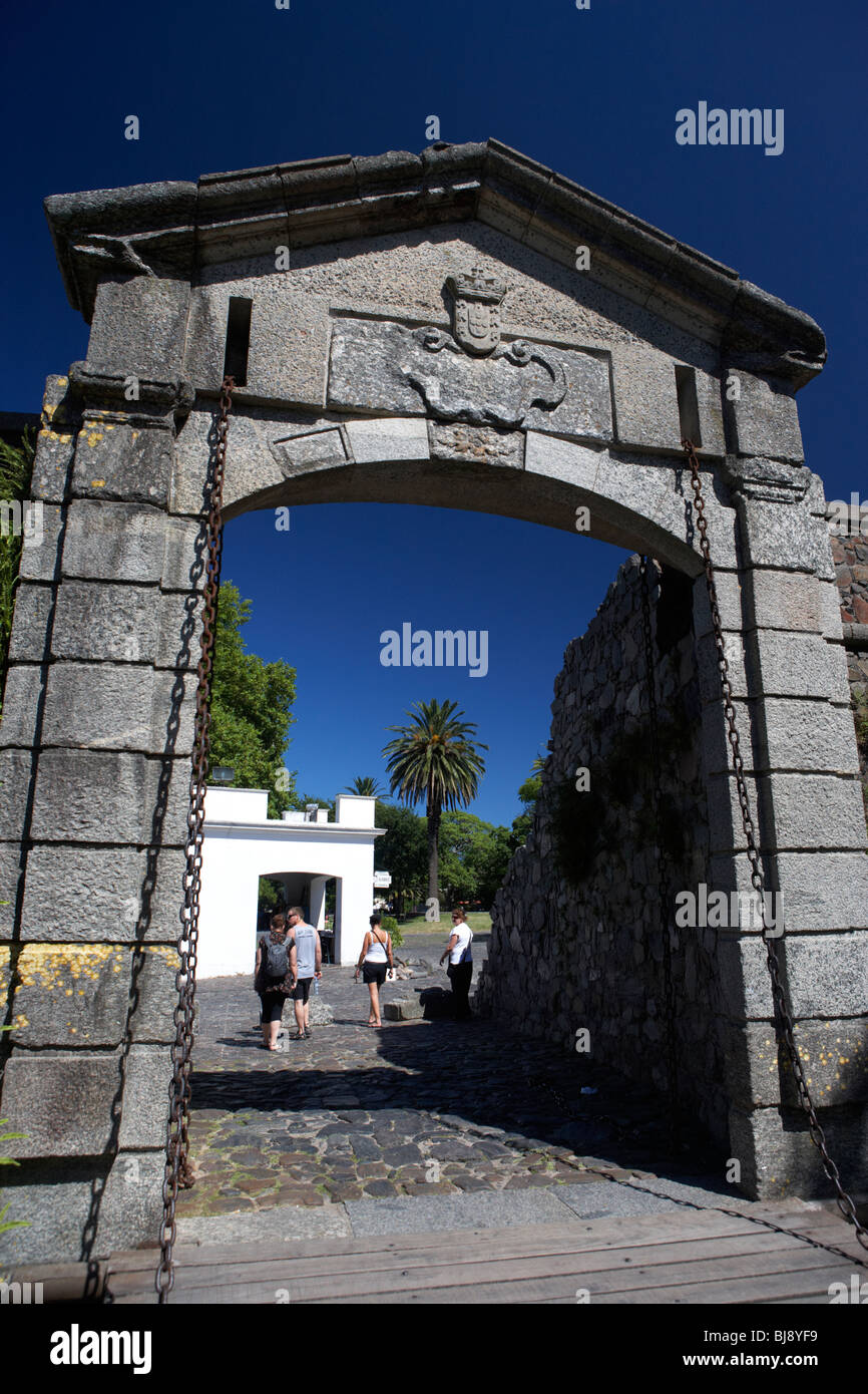 portugiesische Wappen auf Porton de Campo Altpörtel in der Uruguay-Barrio Historico Colonia Del Sacramento Stockfoto