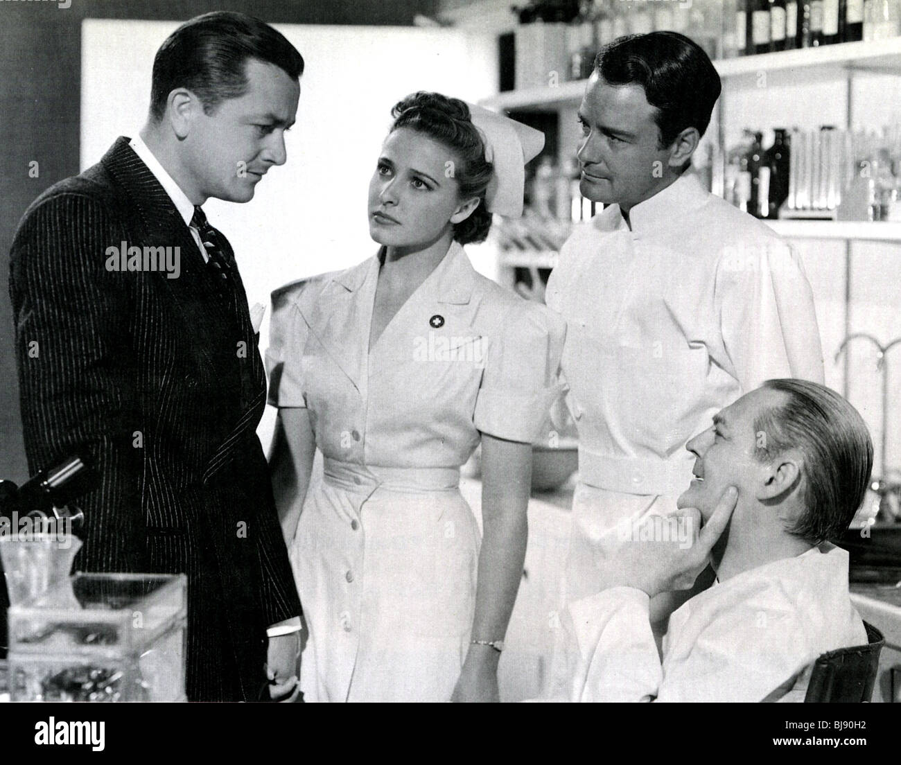 Dr. KILDARE-Krise - 1940 MGM Film mit aus l: Robert Young, Laraine Day, Lew Ayres und Lionel Barrymore Stockfoto