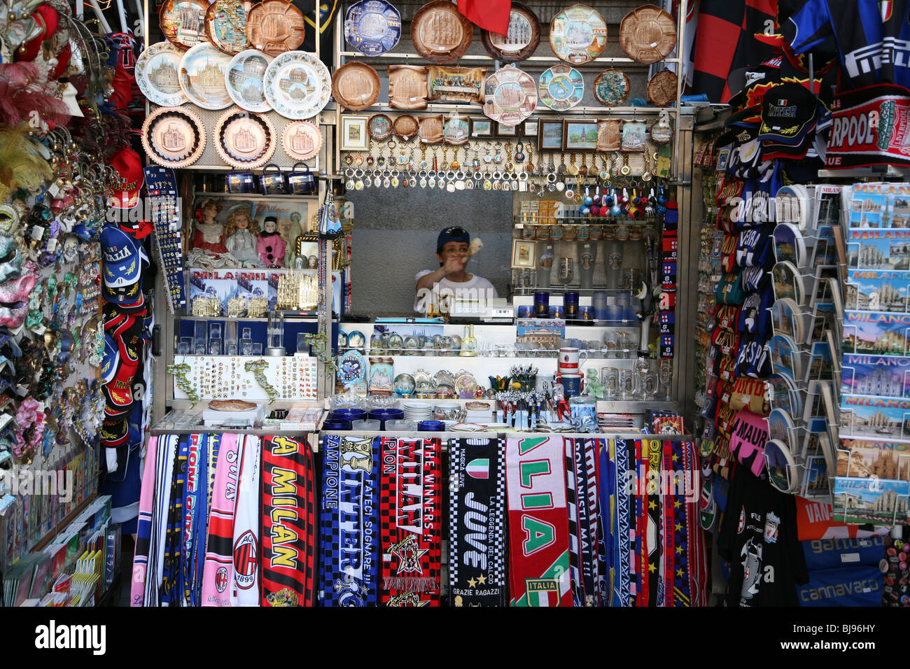 Italy milan souvenirs Fotos und Bildmaterial in hoher Auflösung Alamy