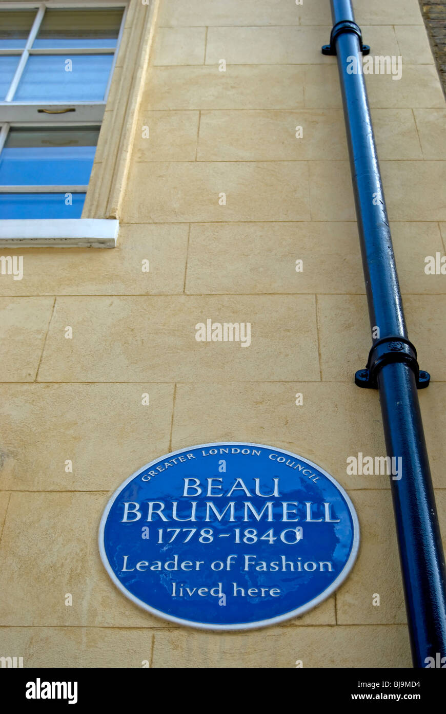 mehr London Rat blaue Plakette markiert eine ehemalige Heimat Beau Brummell, einer der Führer der Mode im Regency England Stockfoto