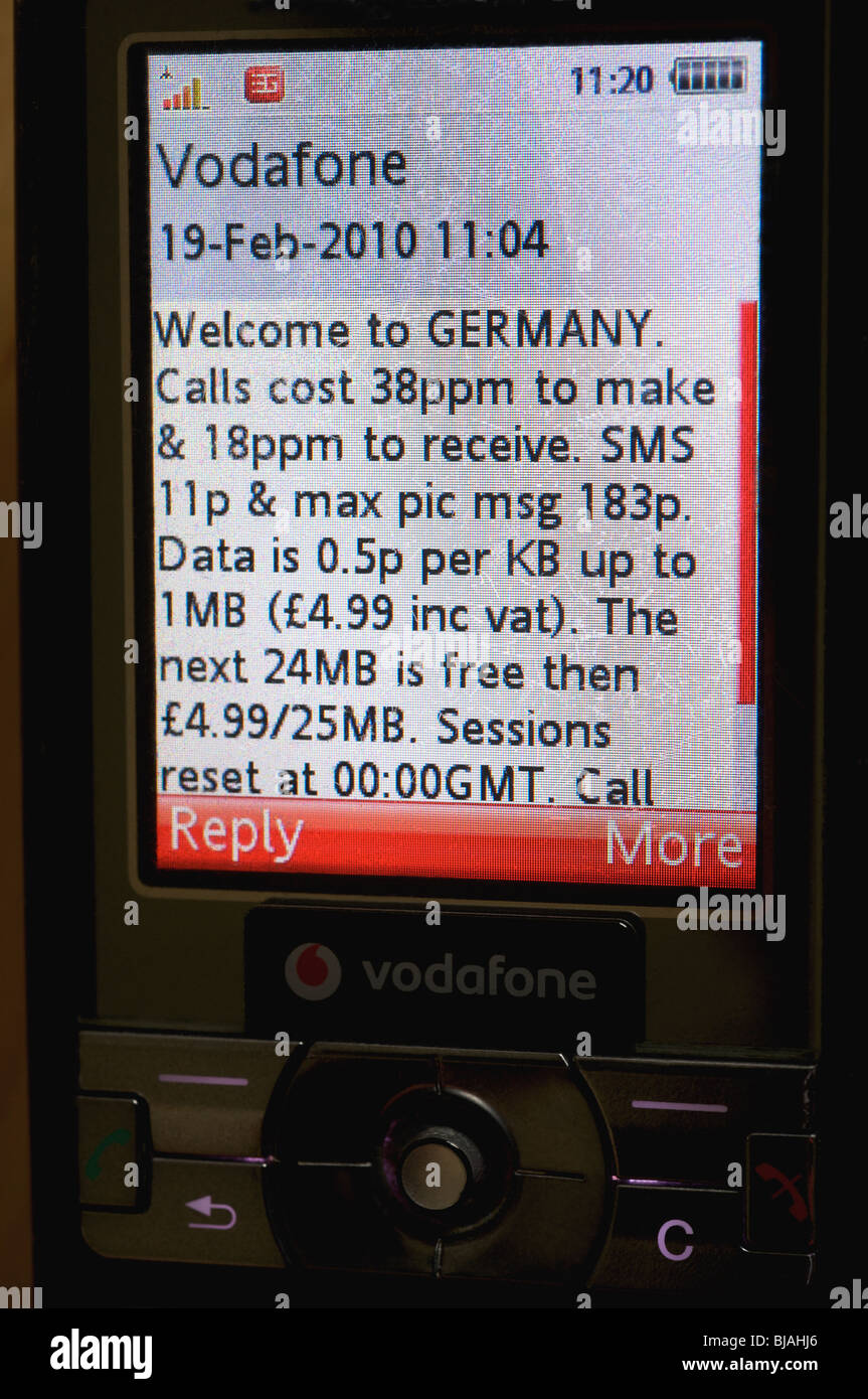 Mobiltelefon mit dem Vodafone-Netz in Deutschland. Stockfoto