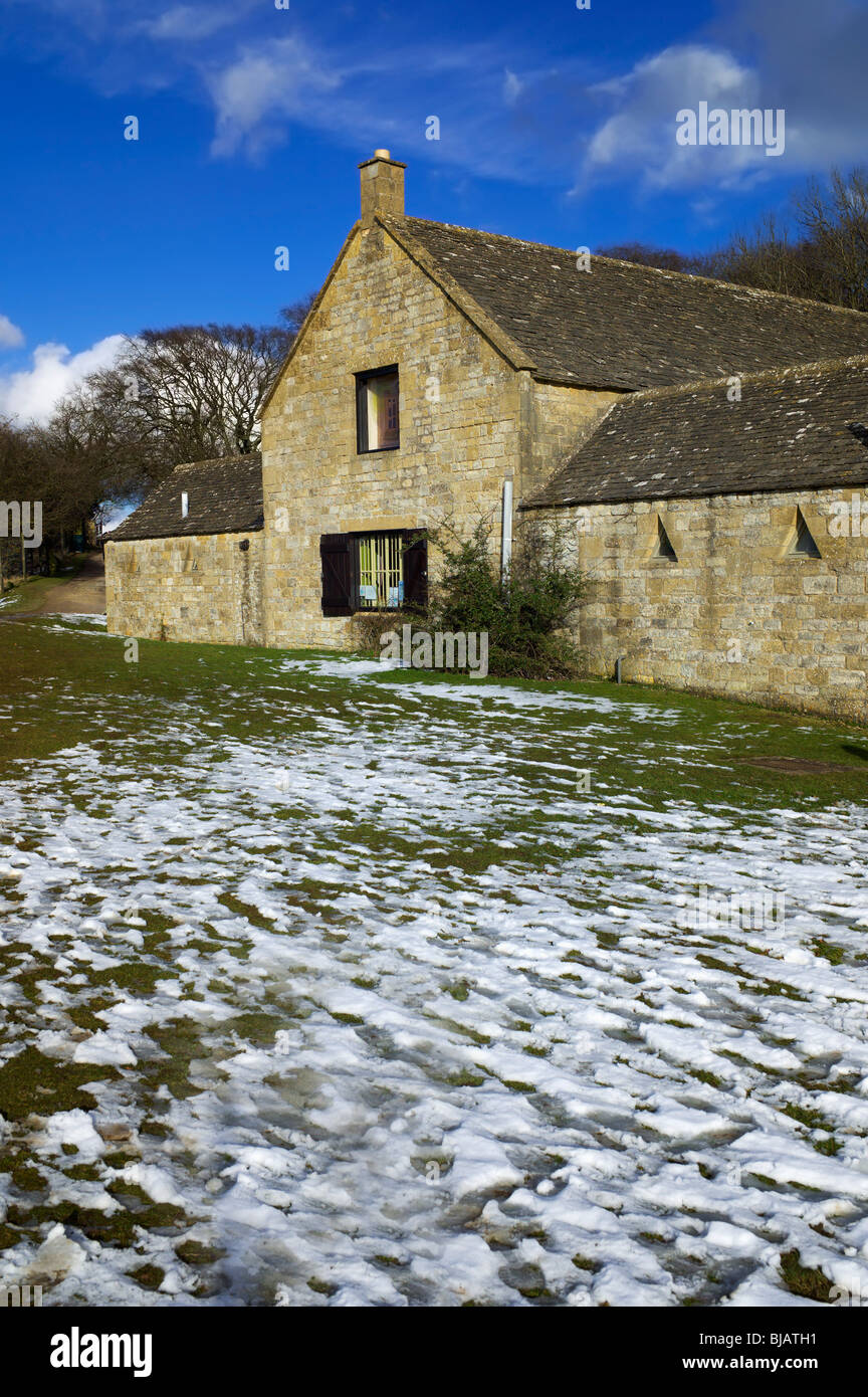 Broadway Tower Land Park Cotswolds Worcestershire altes Bauernhaus in Landschaft Zentrum umgewandelt Stockfoto