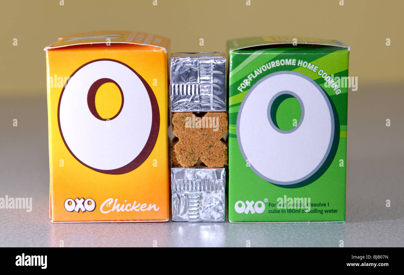 Allgemeines Bild von Gemüse und Huhn Oxo Verpackung und branding.  Ein Produkt der Premier Foods Group Stockfoto