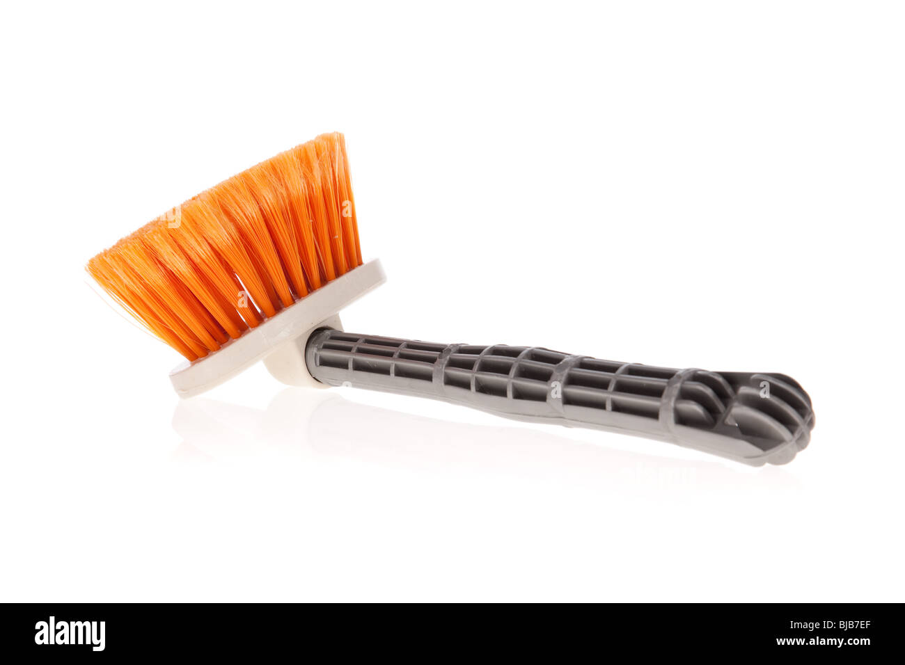 Pinsel oder kleiner Besen verwendet für Wände tünchen oder pauschal auf weiß Stockfoto