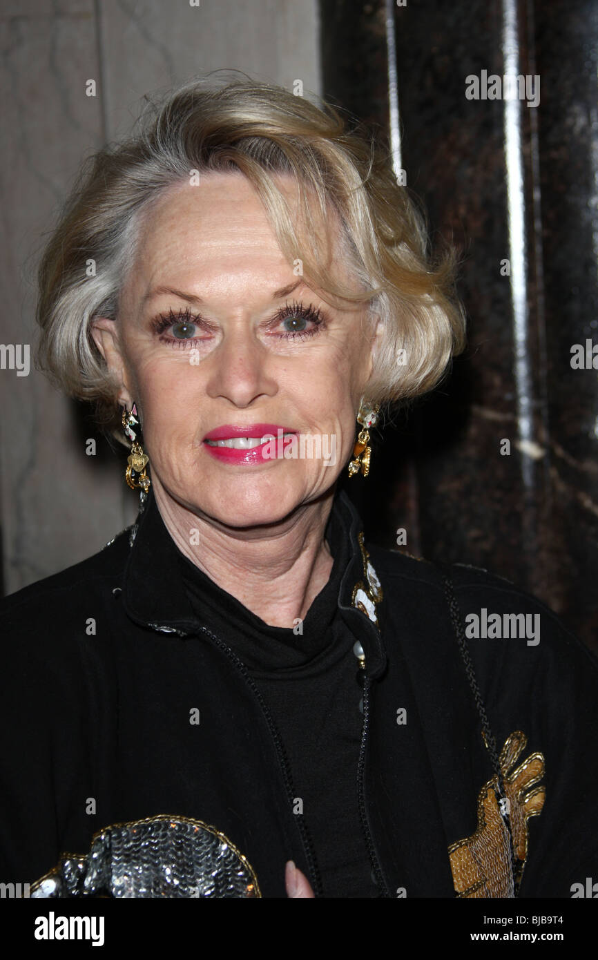 TIPPI HEDREN Katzen Öffnung Nacht PANTAGES THEATRE HOLLYWOOD LOS ANGELES Kalifornien USA 9. März 2010 Stockfoto