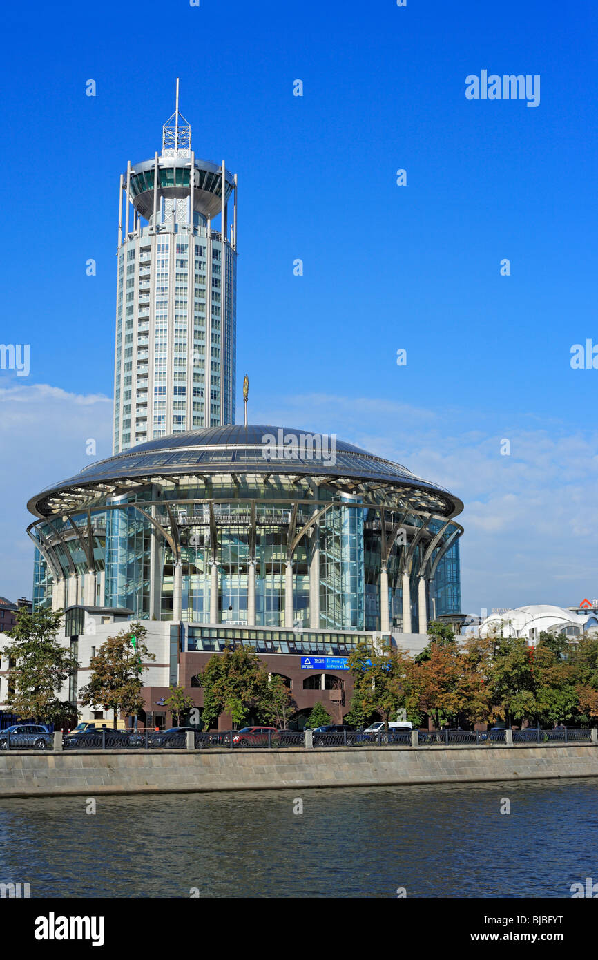 Moderne Architektur, hohe Gebäude mit Hausmusik, Blick von Moskwa, Moskau, Russland Stockfoto