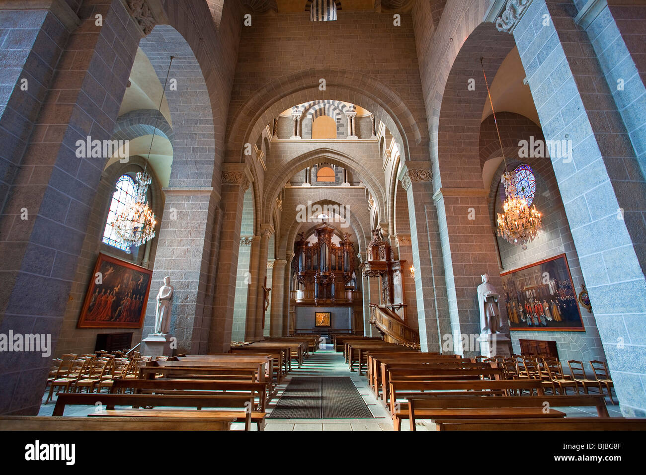 KATHEDRALE VON NOTREDAMEDUPUY, LE PUY EN VELAY Stockfotografie Alamy