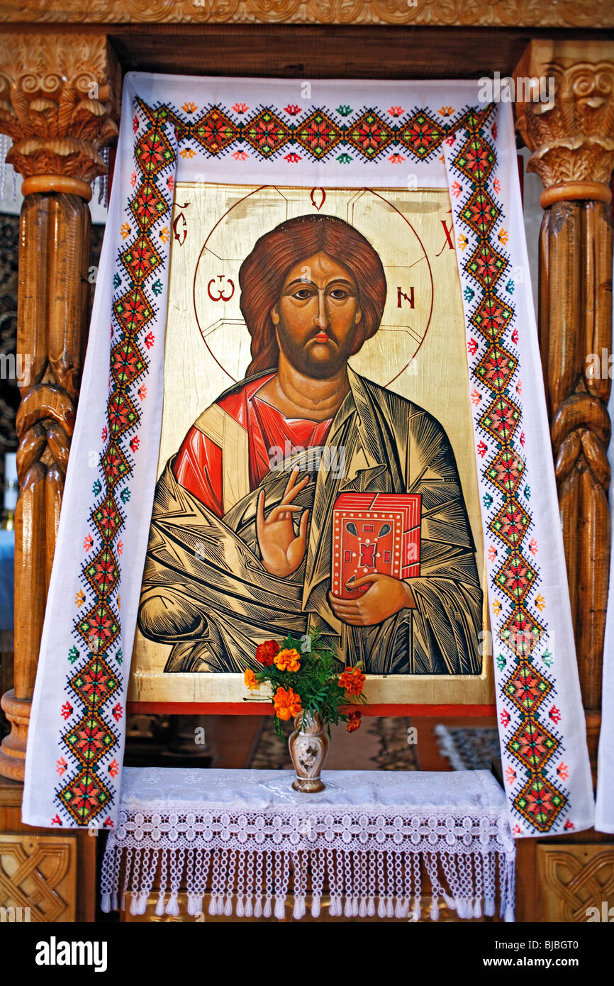 Innenraum der Kirche von St. Panteleimon (13 Jh.), Shevchenkovo, Ivano-Frankivsk Oblast (Provinz), Ukraine Stockfoto