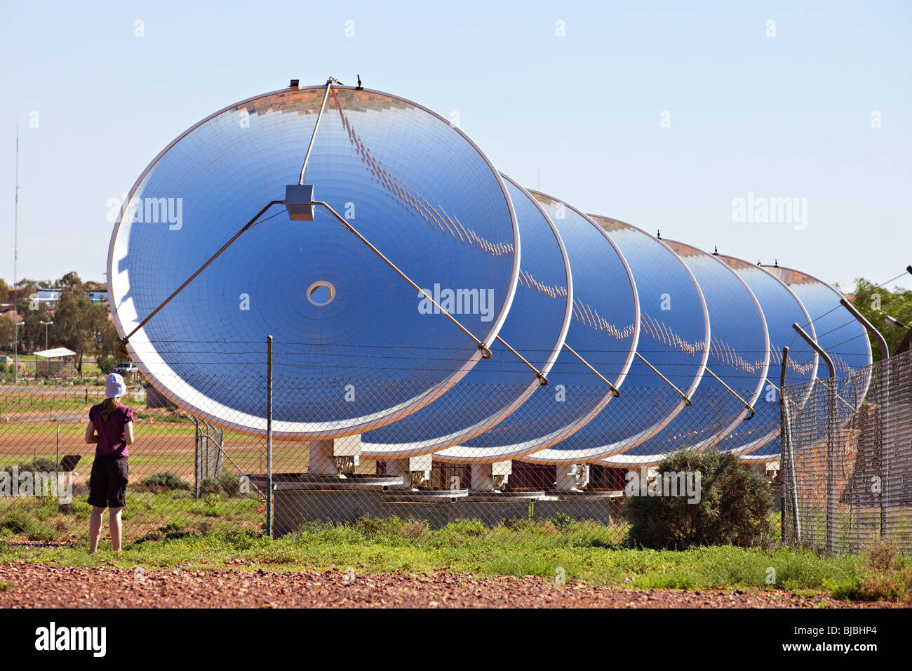 Solarkraftwerk in White Cliffs, Australien Stockfoto