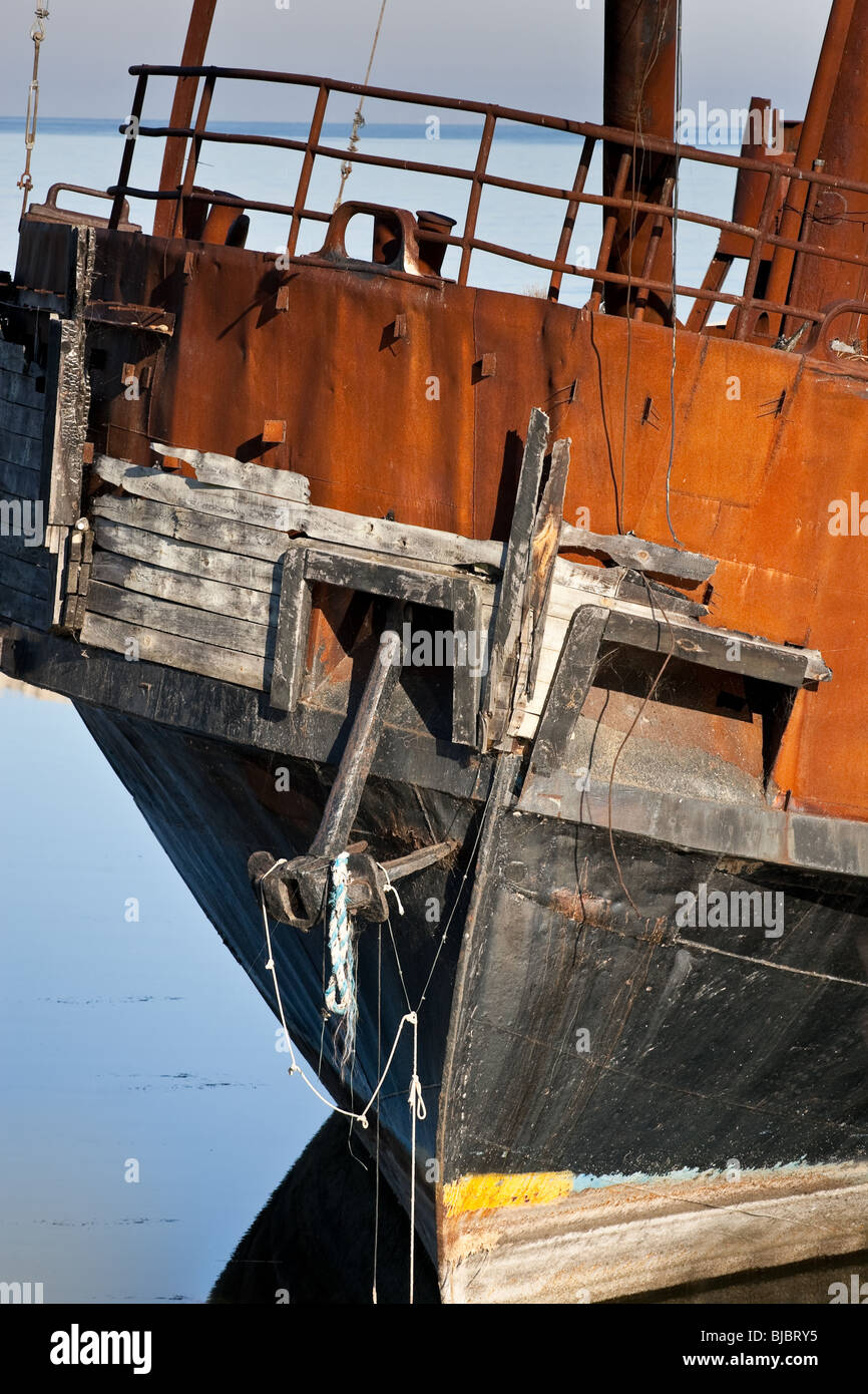 Vor einem alten Piratenschiff. Stockfoto