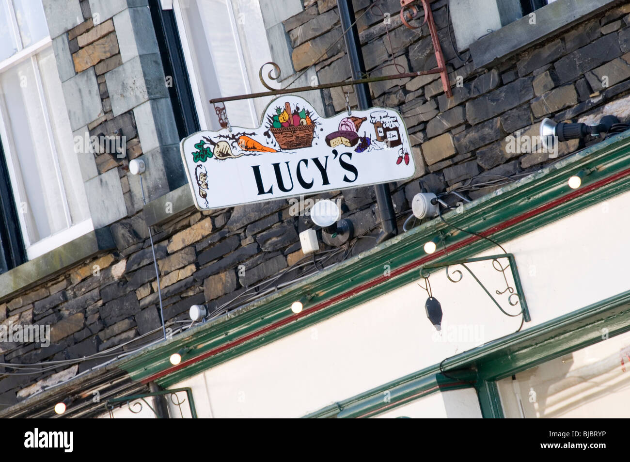 Melden Sie für Lucys Feinkost, Ambleside, Cumbria, England, UK Stockfoto