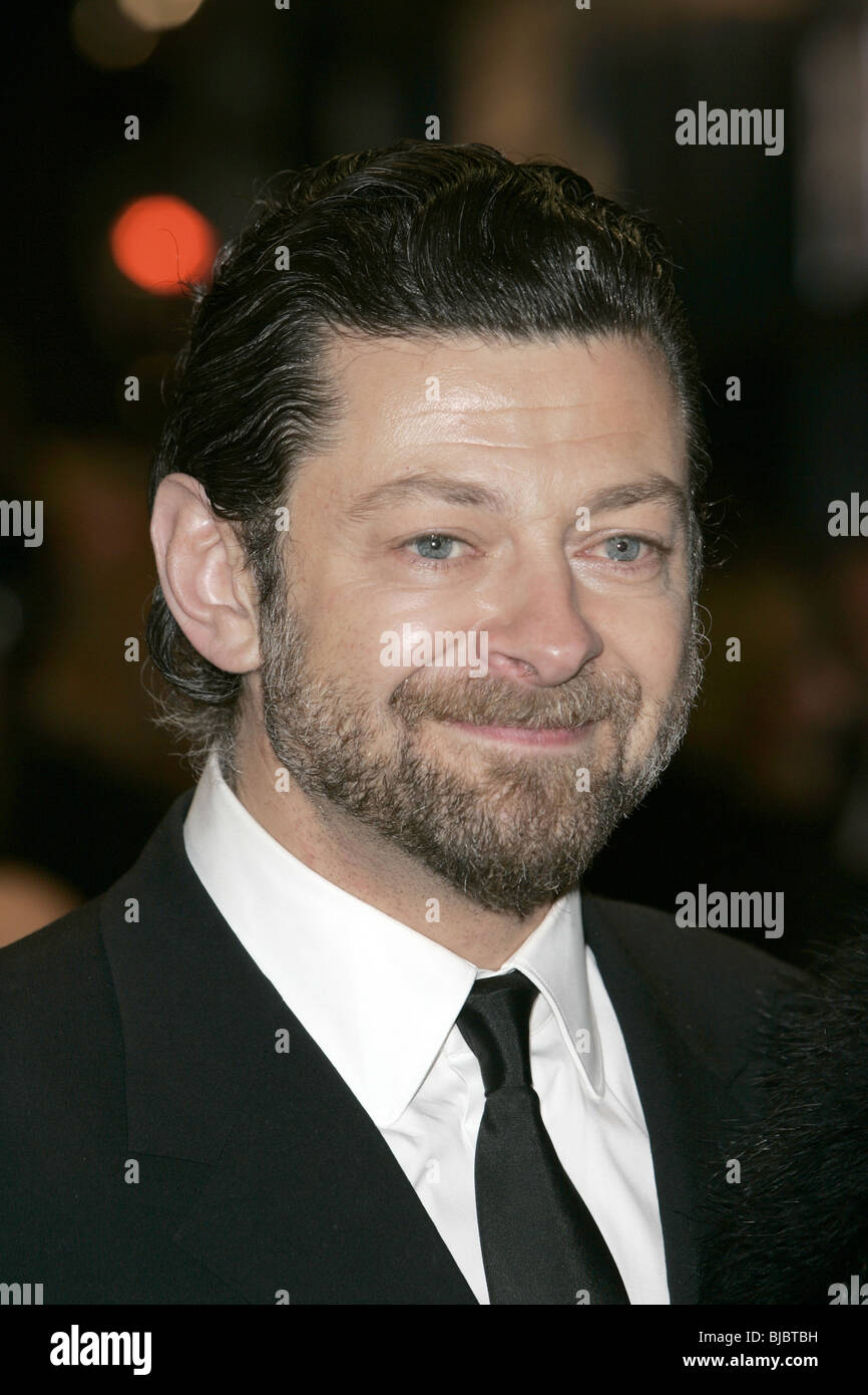 ANDY SERKIS ein paar Amateure FILM PREMIERE ODEON Kino am WEST END LEICESTER SQUARE LONDON ENGLAND 17. November 2008 Stockfoto