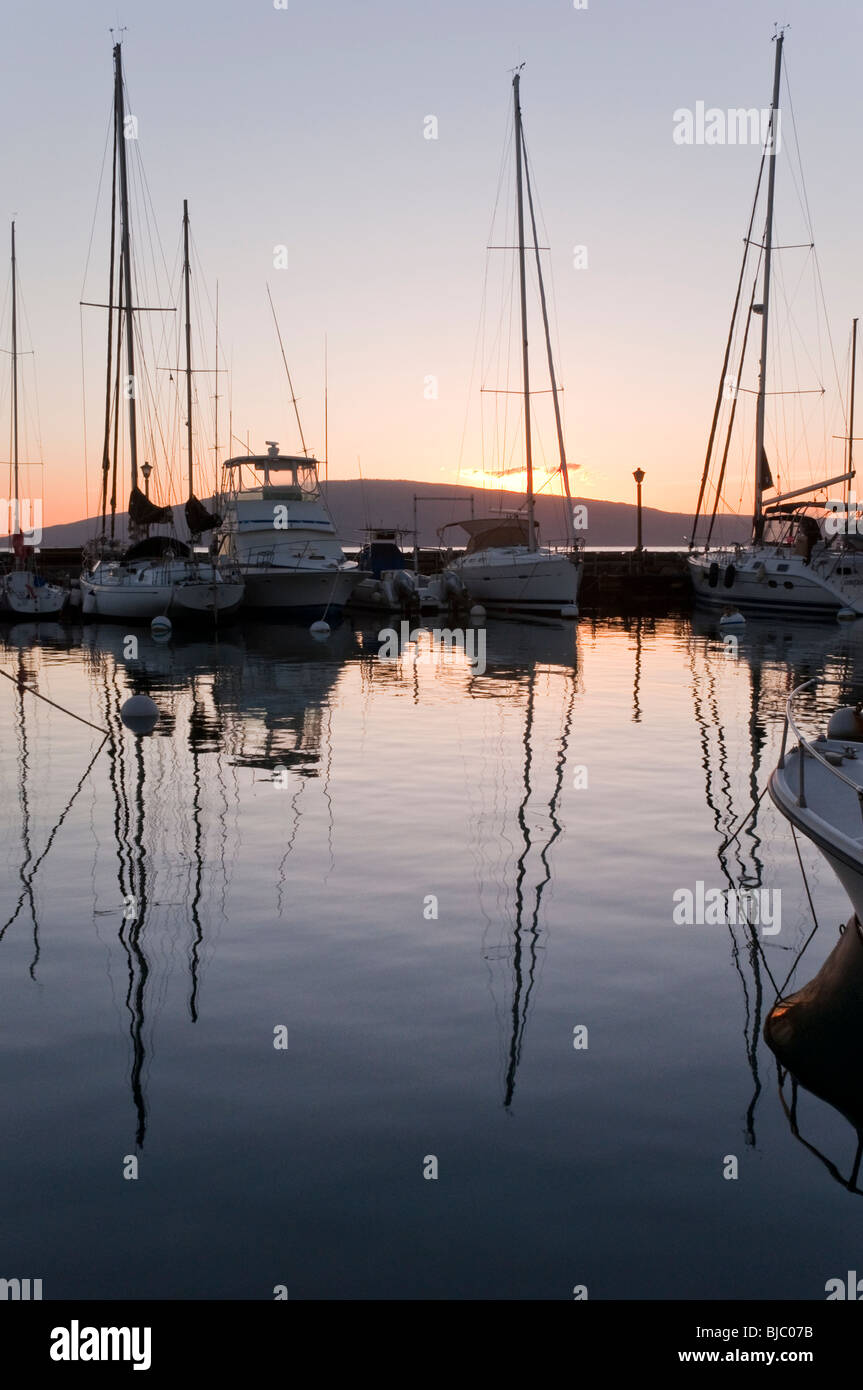 Lahaina Sonnenuntergang hinter Lanai Island Aken von Lahaina Harbor West Maui Hawaii Stockfoto