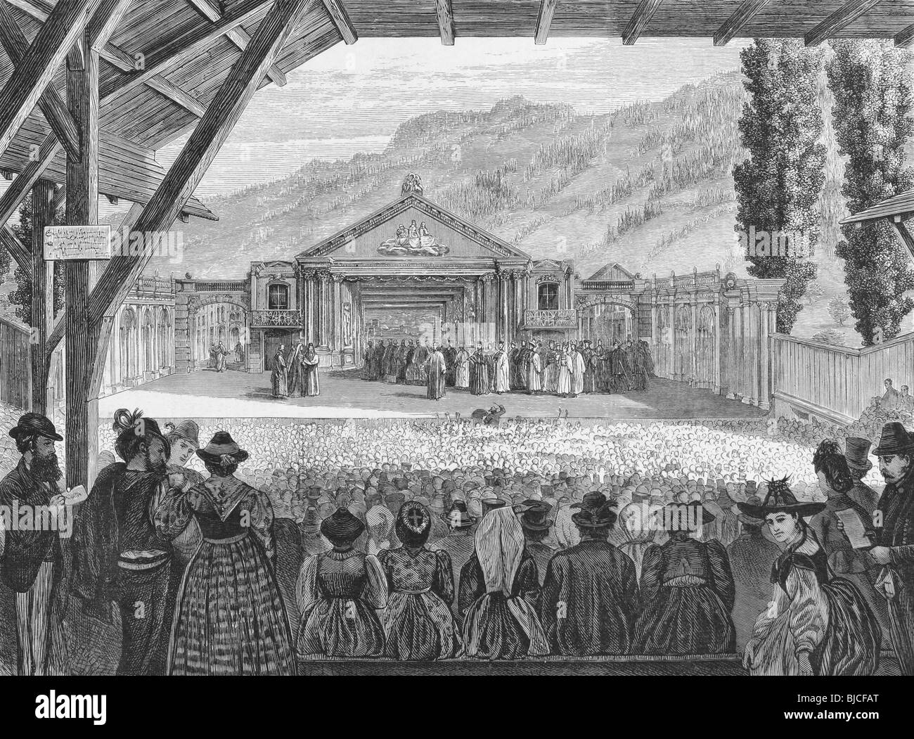 19. Jahrhundert Theater der Oberammergauer Passionsspiele auf Gravur aus den 1800er Jahren. Herausgegeben von der Grafik im Jahr 1870. Stockfoto