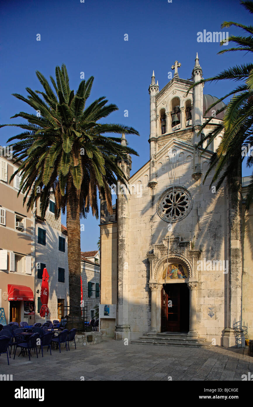 Kirche des Heiligen Erzengel Michael, Altstädter Ring, Herceg-Novi, Montenegro Stockfoto