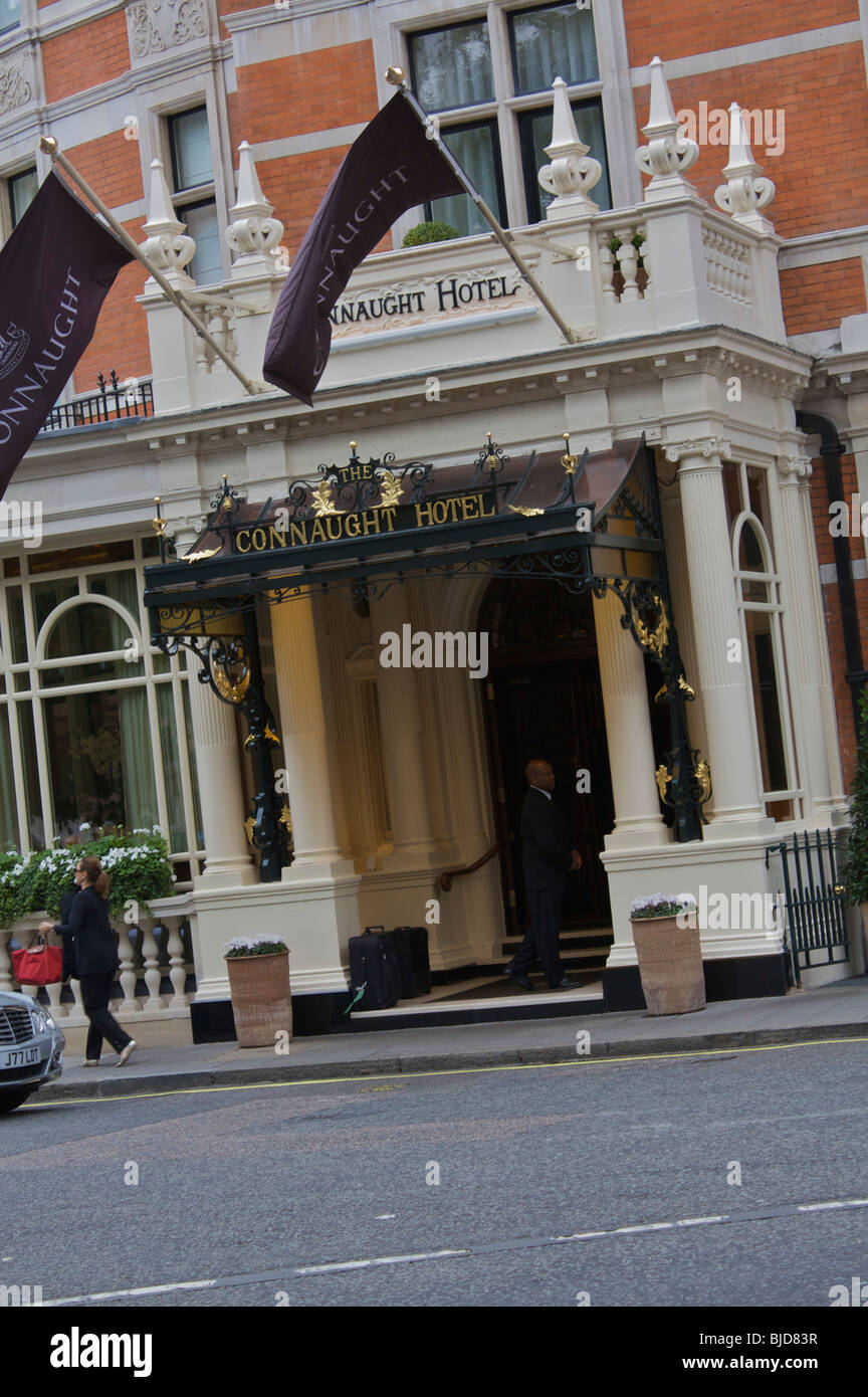 Connaught Hotel und umliegenden Straße. London Stockfoto