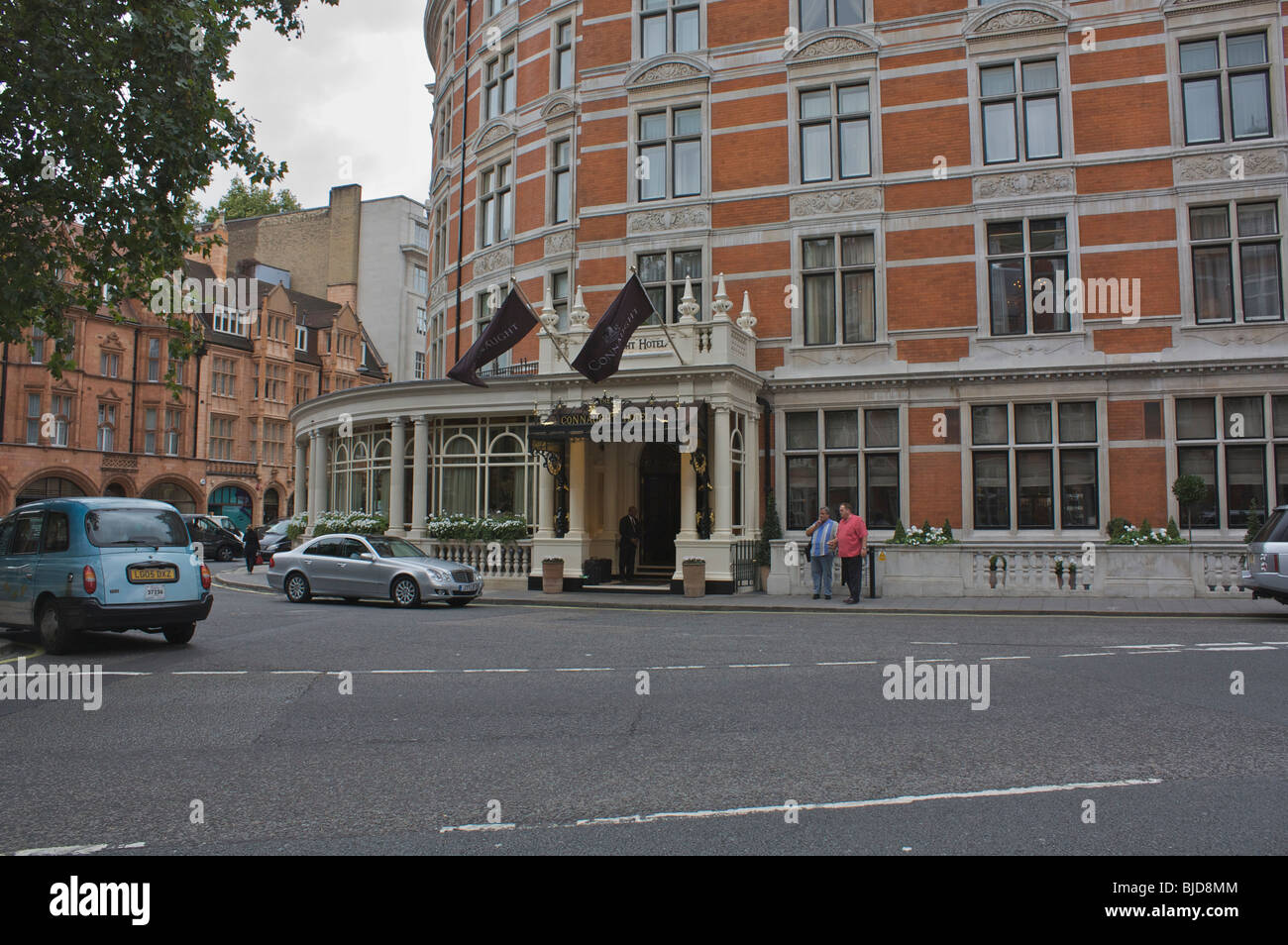 Connaught Hotel und umliegenden Straße. London Stockfoto