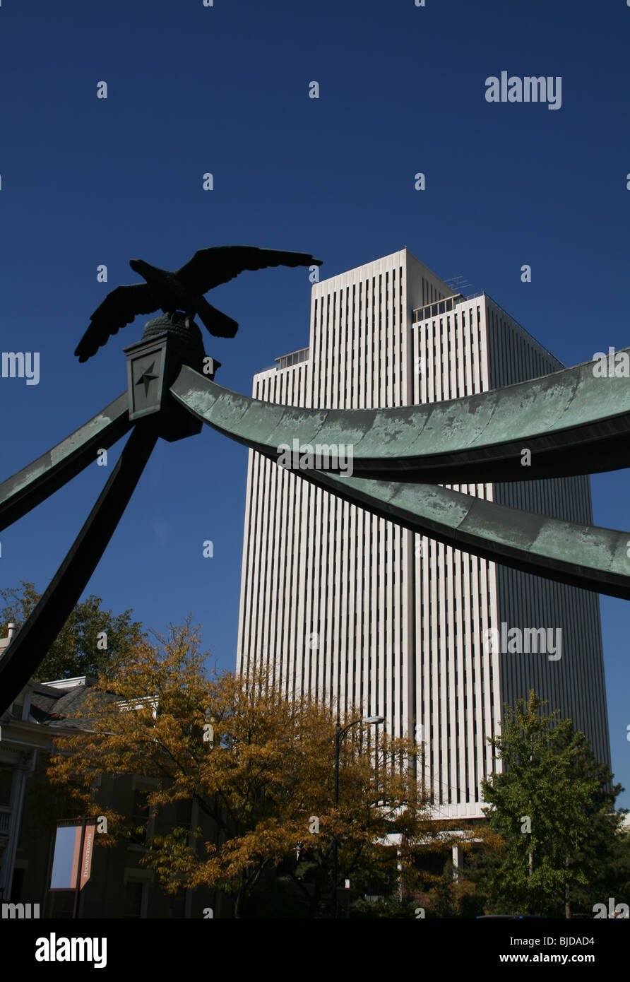 Adler-Tor auf der State Street und LDS Kirche Büro Gebäude Salt Lake City, Oktober 2007 Stockfoto