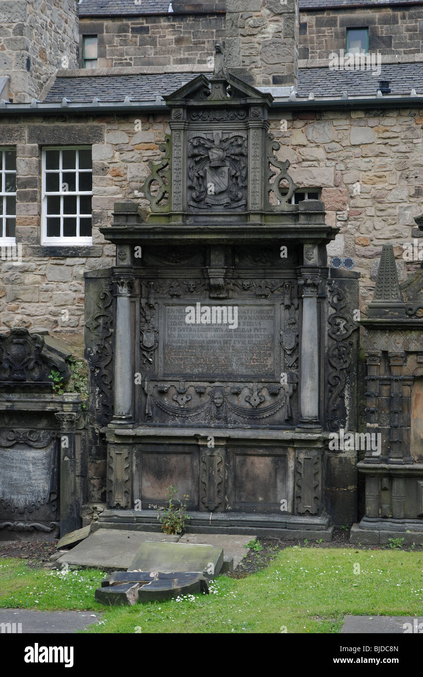 Vom Dennistoun Mountjoy Denkmal in Greyfriars Kirkyard, Edinburgh. Stockfoto