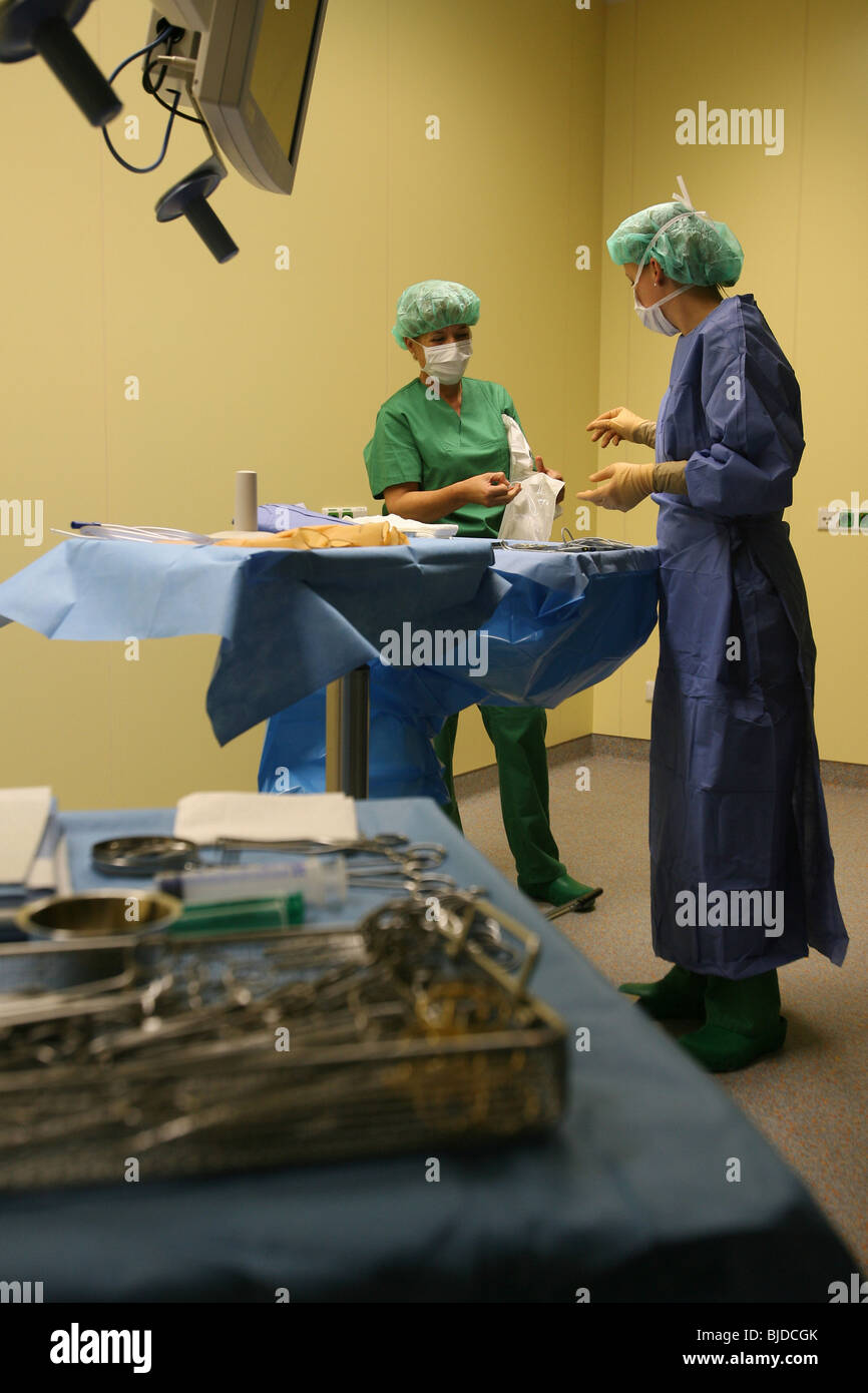 OP-Saal in der Helios-Klinik in Berlin, Deutschland Stockfoto