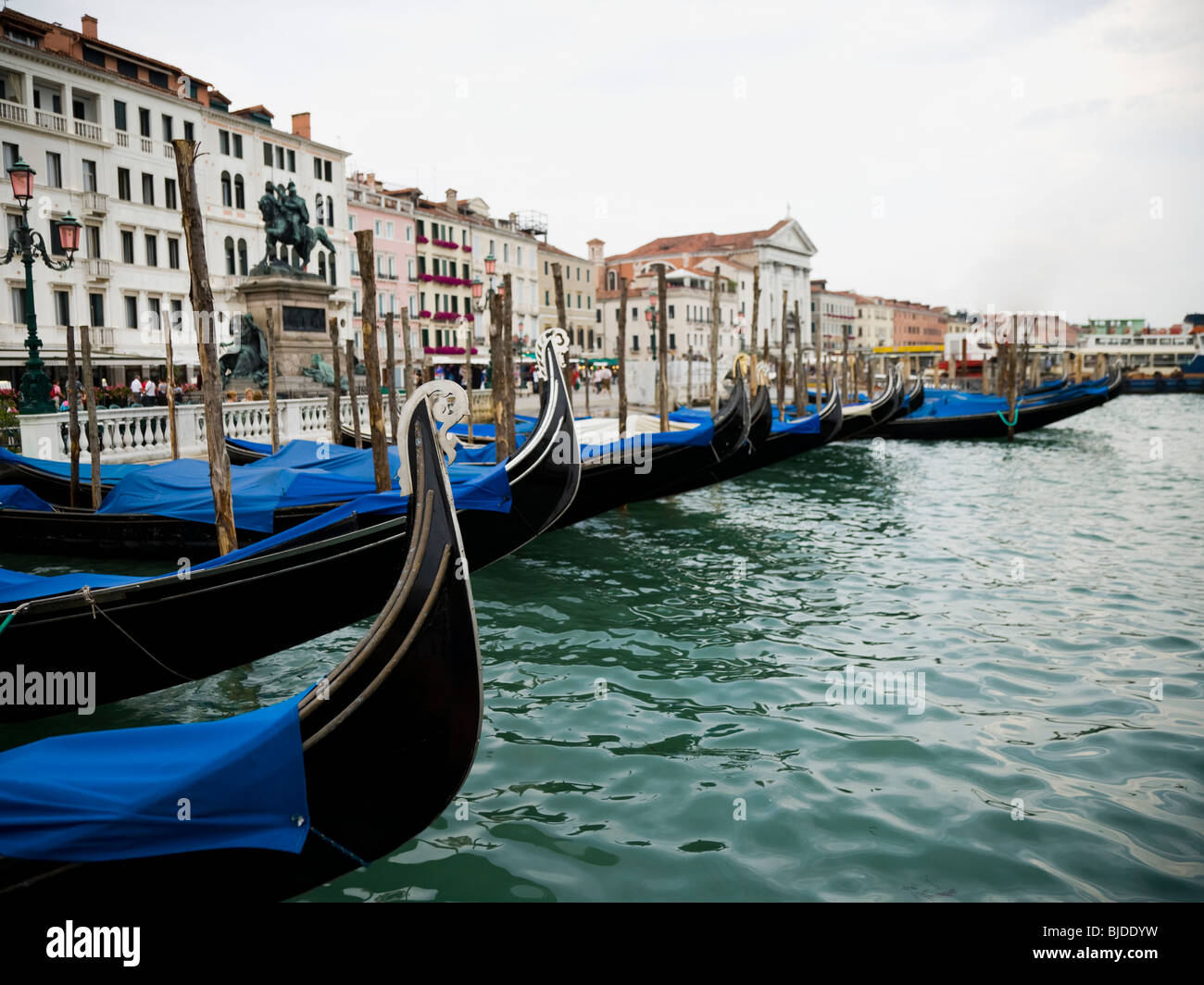 Gondeln in Venedig. Stockfoto